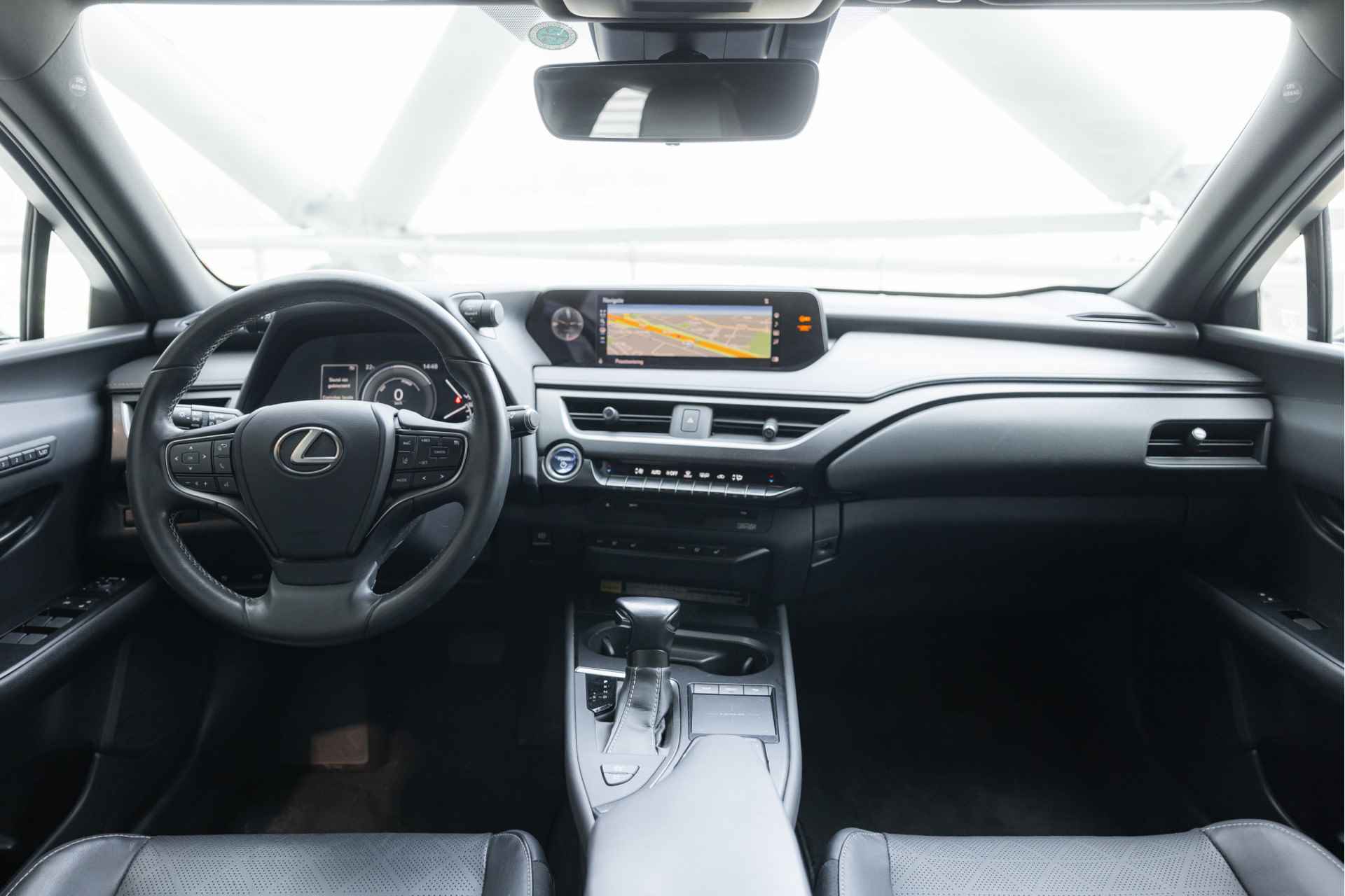 Lexus UX 250h Executive Line Limited | President Pack | Stoelverwarming & Verkoeling | Mark Levinson | Adaptive Cruise Control | - 6/61