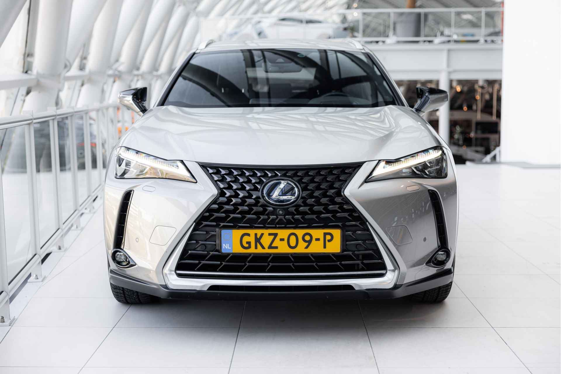 Lexus UX 250h Executive Line Limited | President Pack | Stoelverwarming & Verkoeling | Mark Levinson | Adaptive Cruise Control | - 26/61