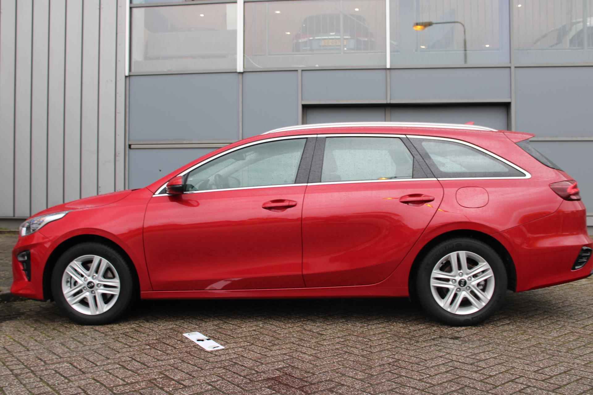 Kia Ceed Sportswagon 1.4 T-GDi 140PK DynamicLine | Navigatie | Camera | Climate control | Cruise control | Carplay | PDC V+A | LMV 16inch - 18/24