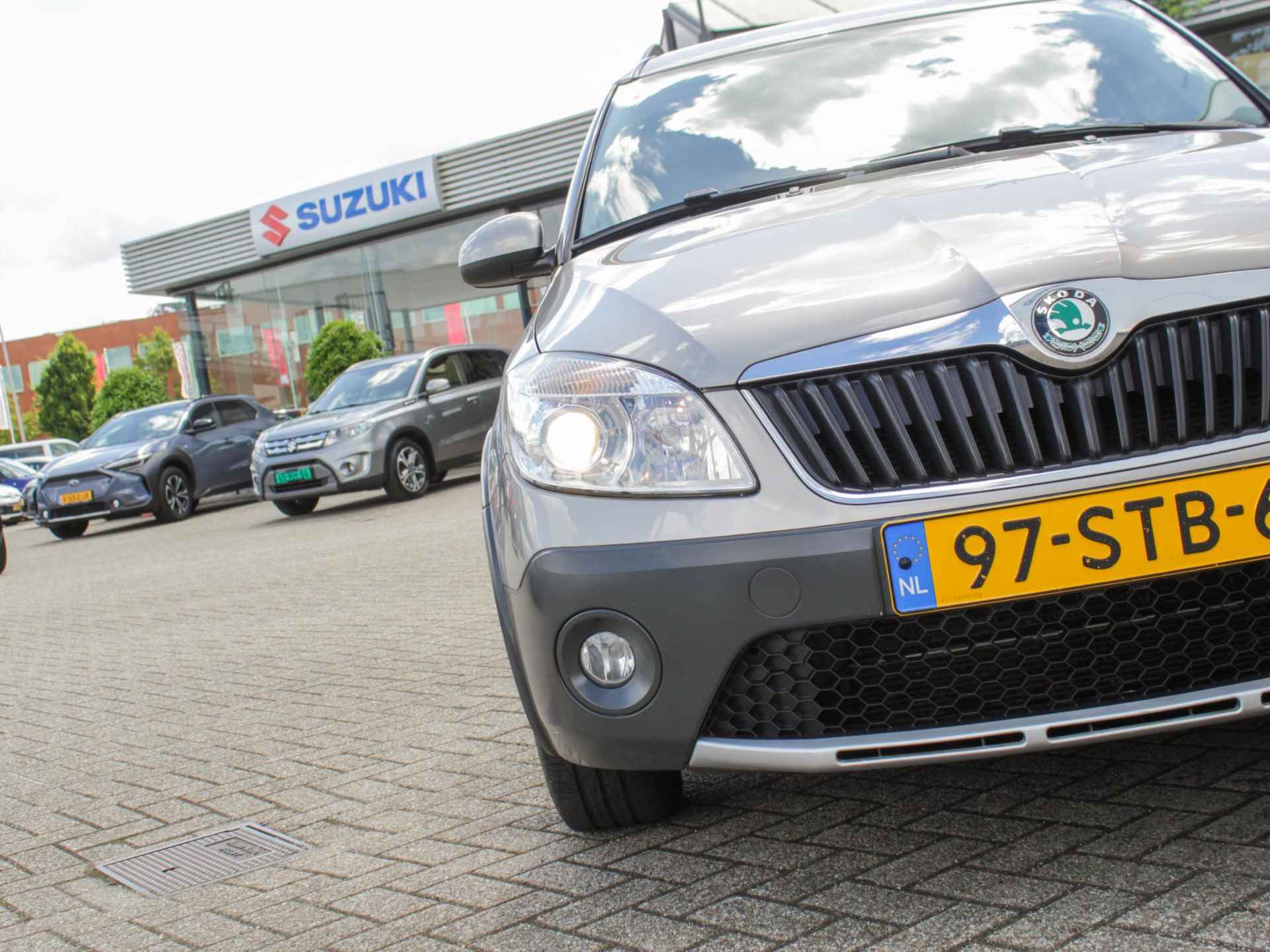 Skoda Roomster 1.2 TSI Tour Airco | Cruise | Lm-Velgen | Trekhaak - 20/31