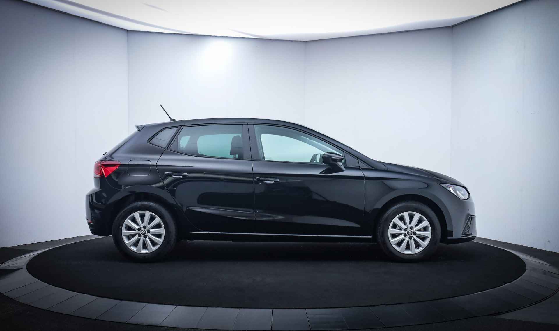 SEAT Ibiza 1.0TSI INTENSE Style CAMERA/CARPLAY/NAVI/CRUISE/CLIMA/PRIV GLASS/PDC V+A/LMV - 4/25