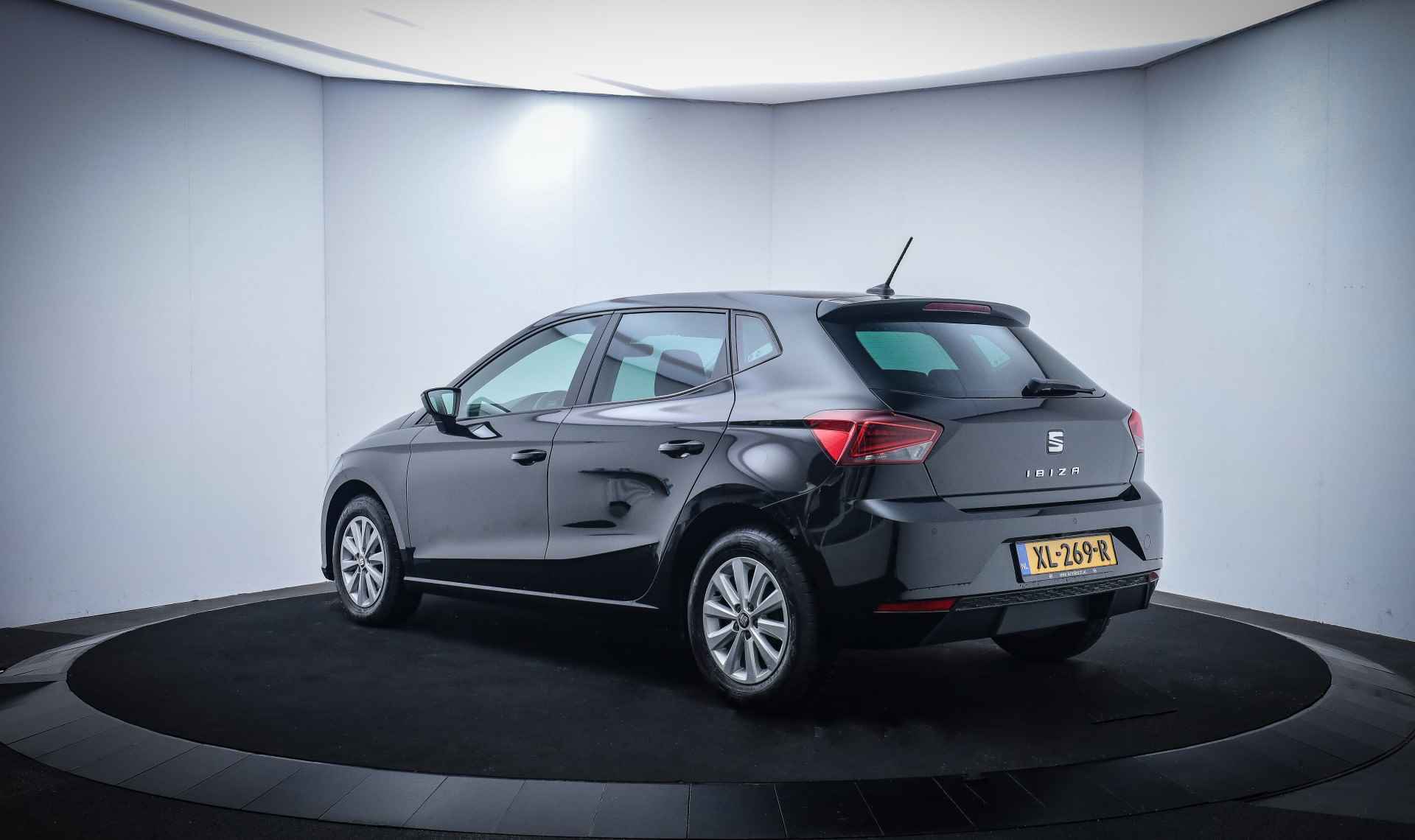 SEAT Ibiza 1.0TSI INTENSE Style CAMERA/CARPLAY/NAVI/CRUISE/CLIMA/PRIV GLASS/PDC V+A/LMV - 8/25