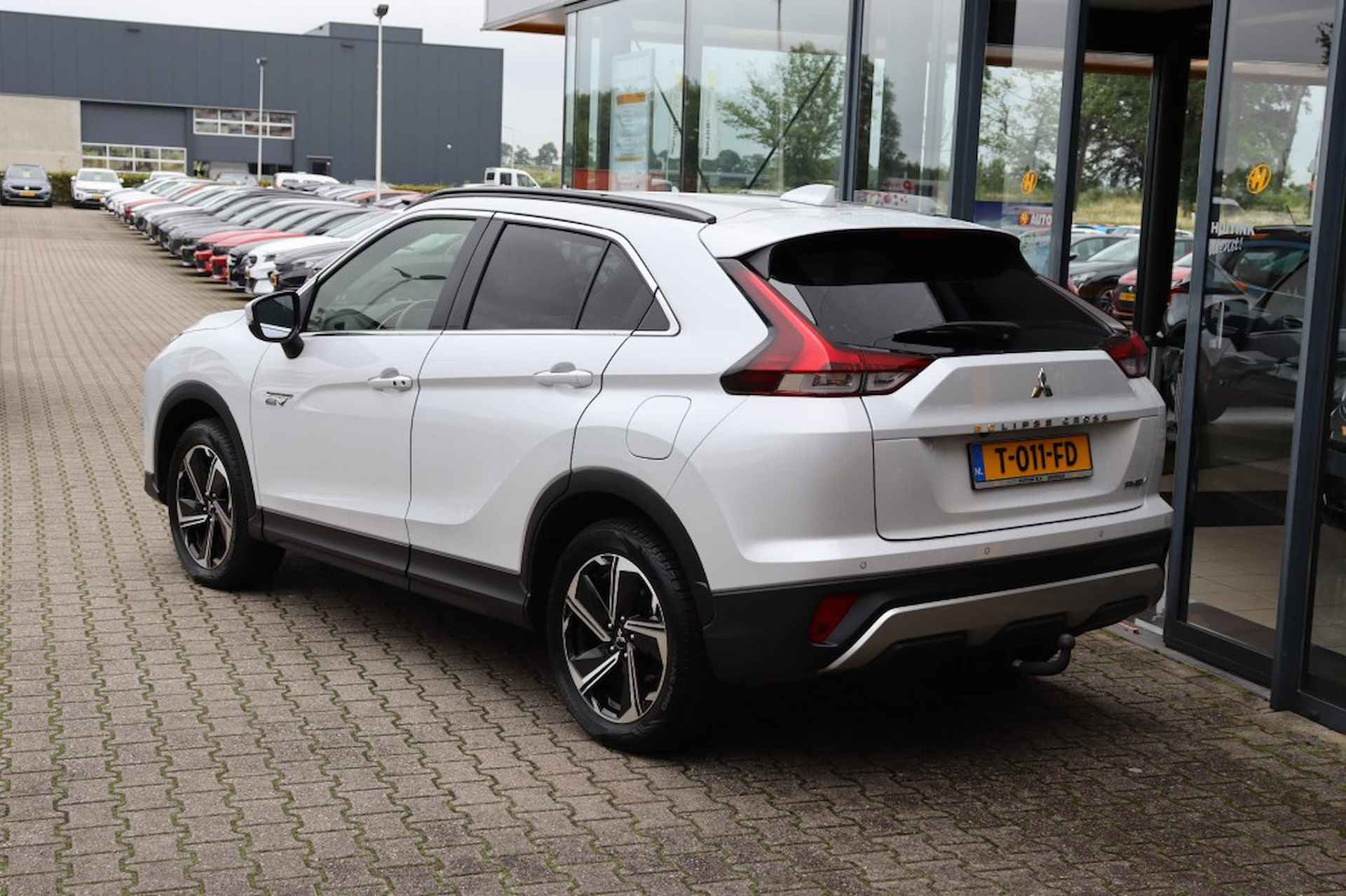 MITSUBISHI Eclipse Cross 2.4 PHEV Intens Plus - Navi - Camera - 3/50