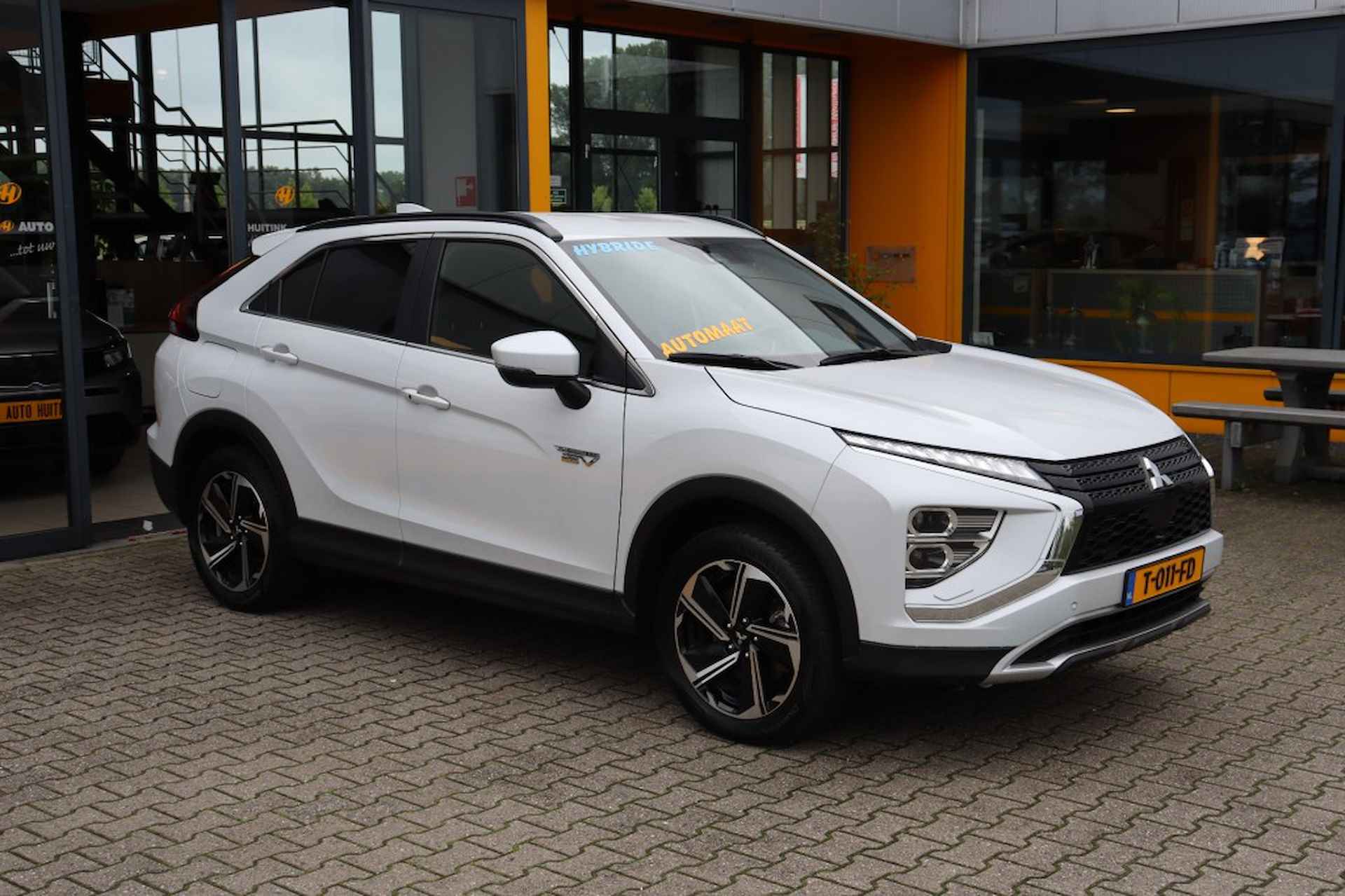 MITSUBISHI Eclipse Cross 2.4 PHEV Intens Plus - Navi - Camera - 4/50