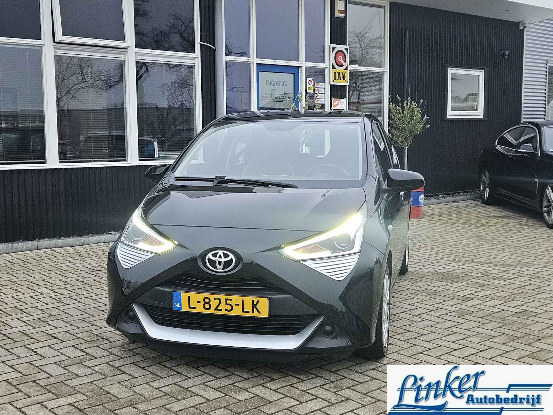 Toyota Aygo 1.0 VVT-i x-play CAMERA CARPLAY GEEN AFLEVERKOSTEN - 8/21