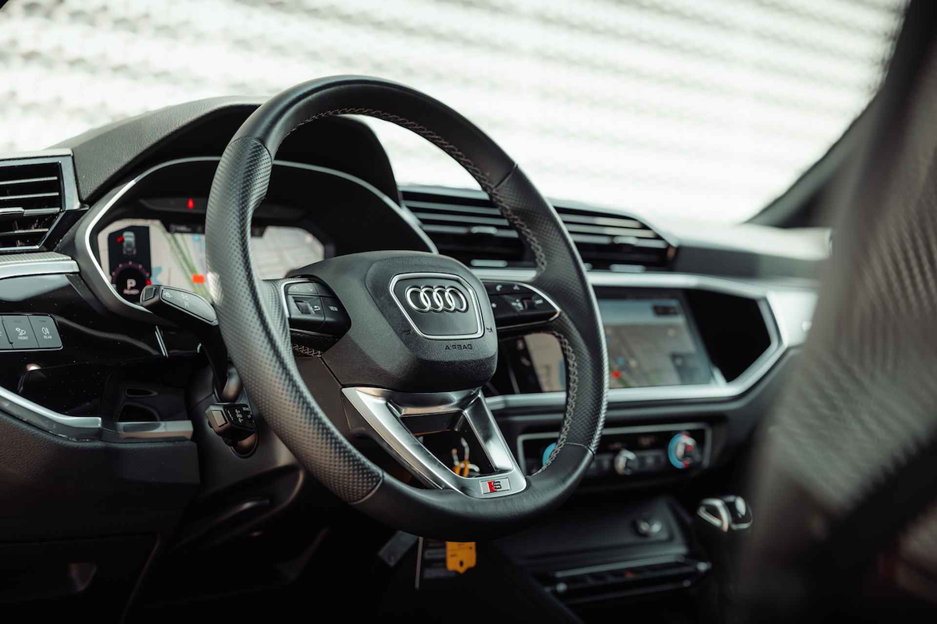 Audi Q3 35 TFSI 150pk s-tronic S edition | Assistentiepakket | Stoelverwarming | MMI navigatie plus - 21/34