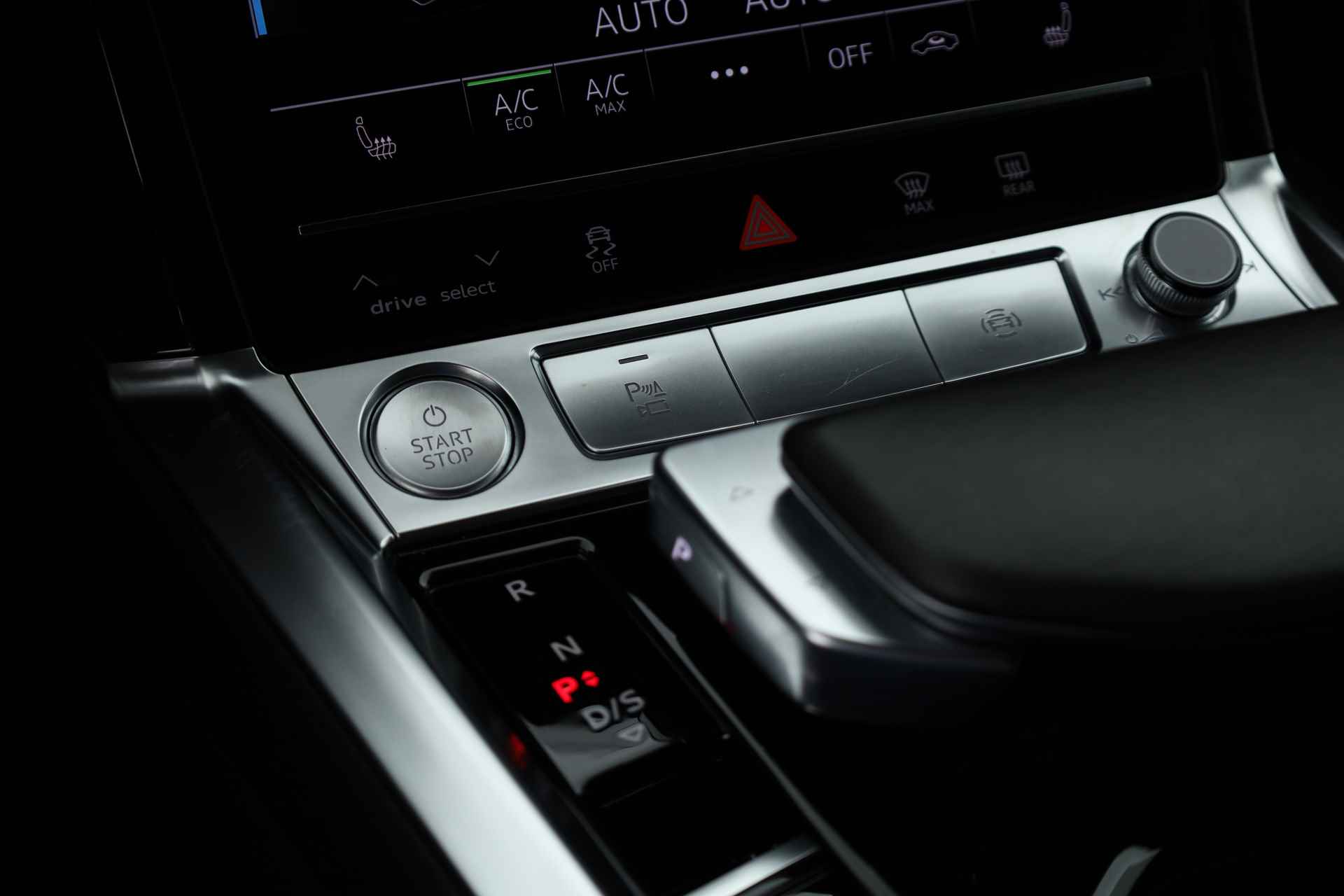 Audi e-tron 55 quattro 95 kWh | Navi | Luchtvering | Camera | Adapt. Cruise | 22" | Keyless - 18/30