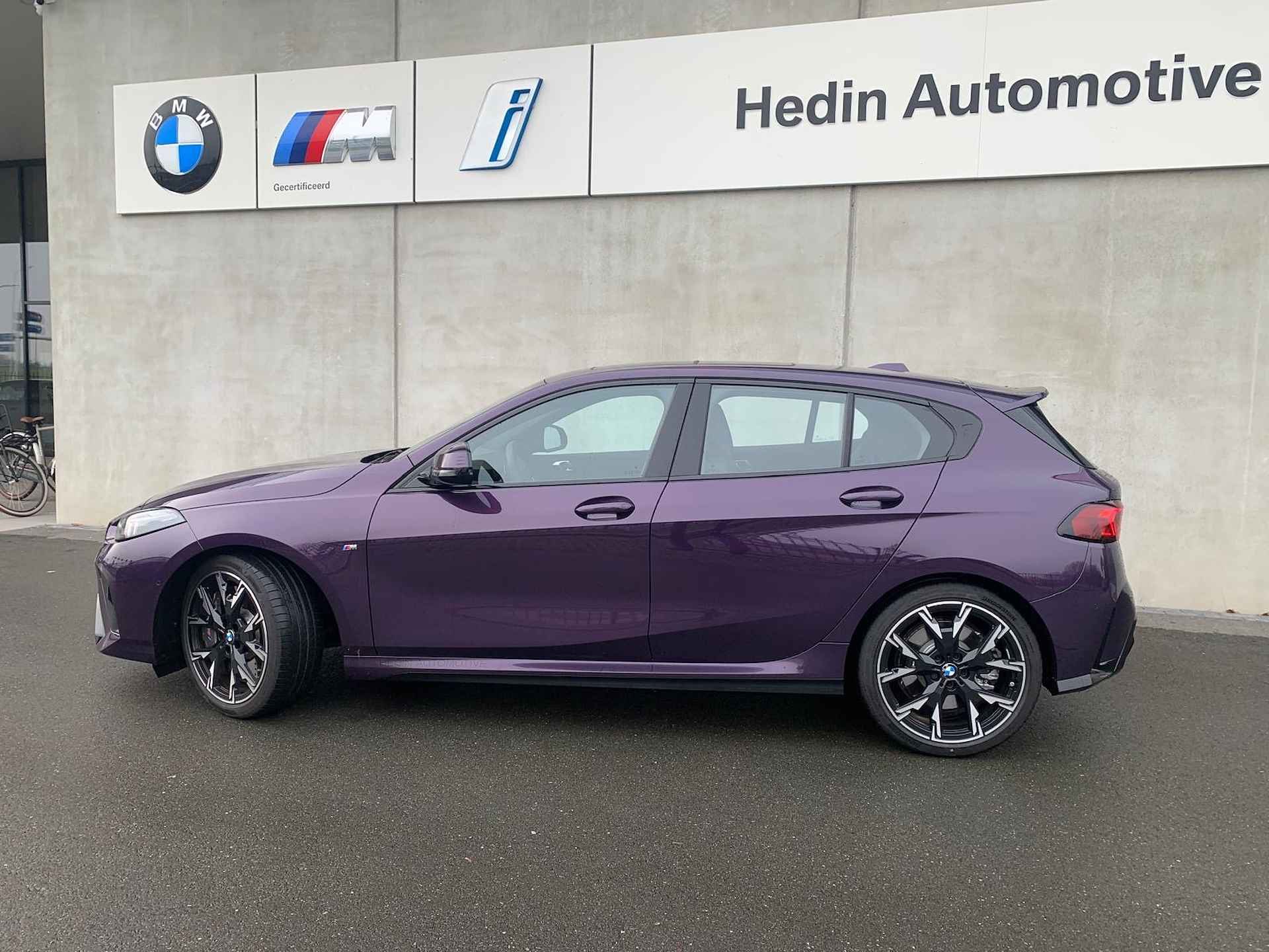 BMW 1-serie 120 M Sport Design Edition | Achteruitrijcamera | Harman-Kardon Sound System | M Sportpakket Pro | DAB-Tuner | Glazen Panoramadak | - 4/14