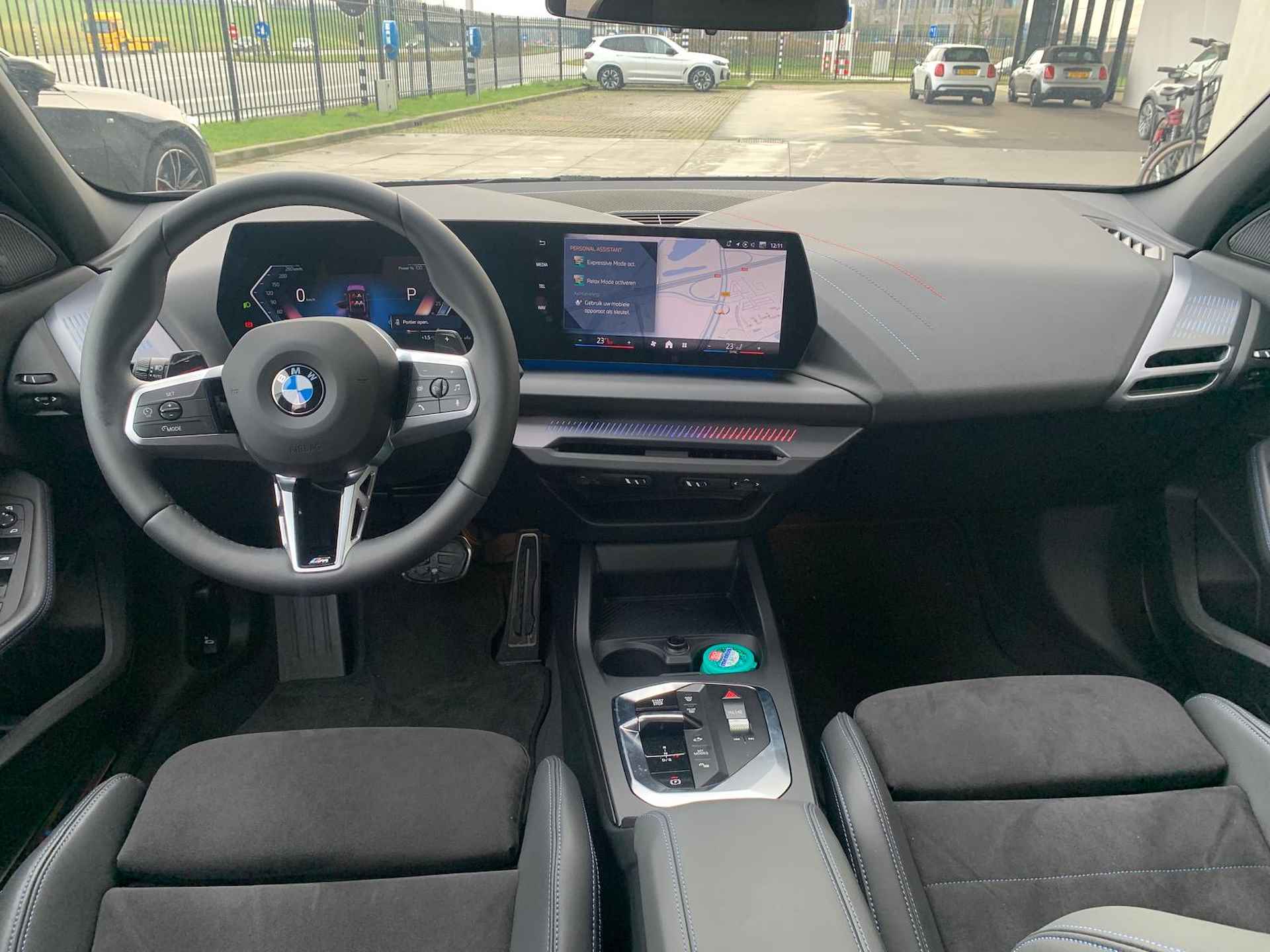 BMW 1-serie 120 M Sport Design Edition | Achteruitrijcamera | Harman-Kardon Sound System | M Sportpakket Pro | DAB-Tuner | Glazen Panoramadak | - 6/14