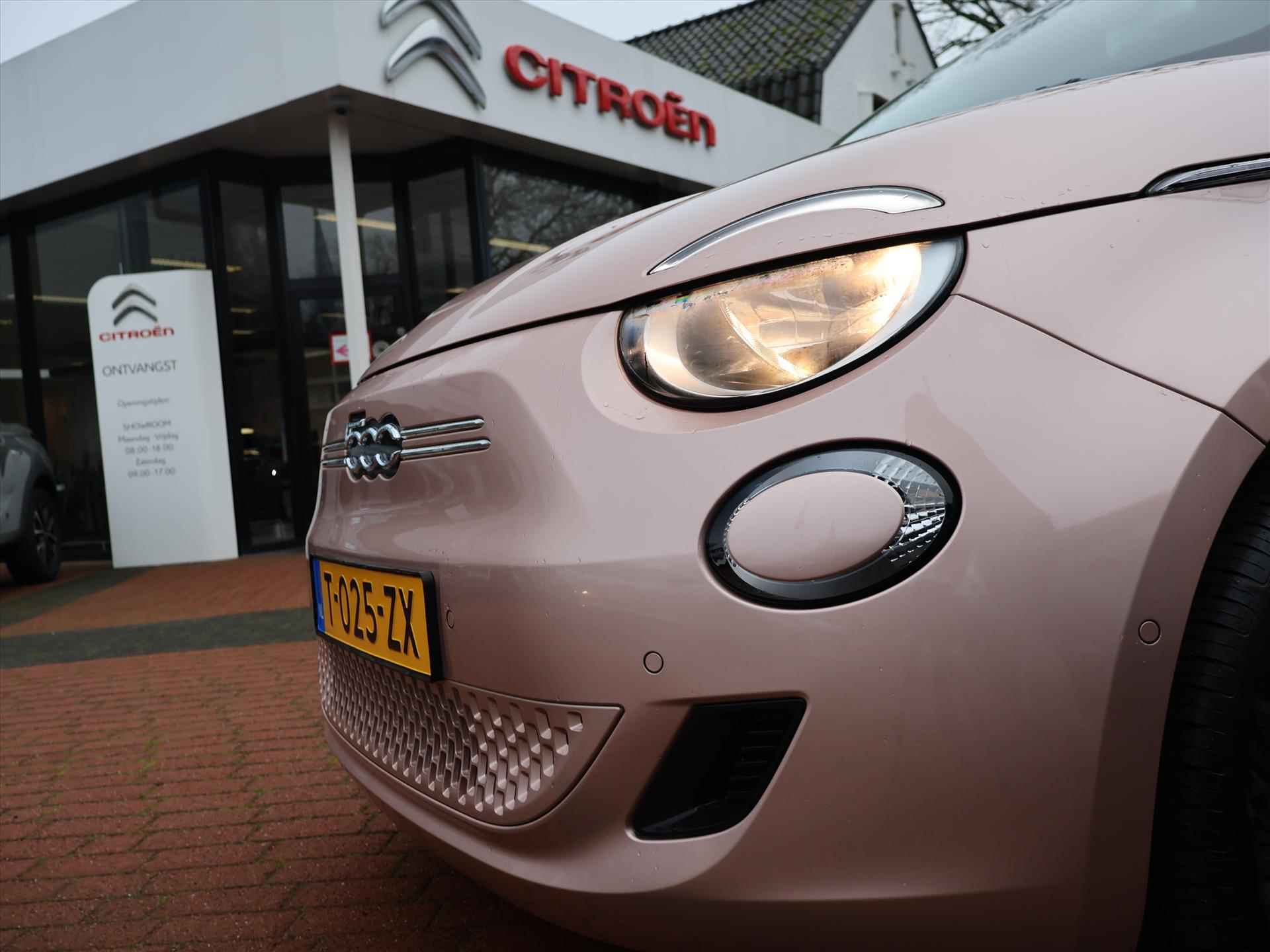 Fiat 500 42kWh 118PK Automaat 3+1, Rijklaarprijs | Stoelverwarming | Camera | DAB+ | Lichtmetalen wielen | Mirror Screen | - 13/68