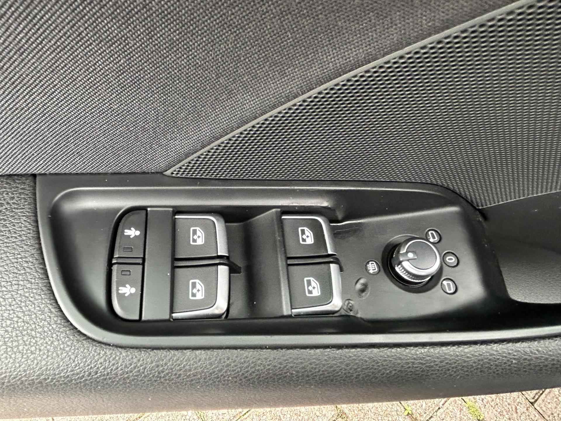 Audi A3 Limousine 1.6 TDI Sport Lease Edition Full-LED Navi Cruise Airco Park.Sens Sportstoelen NAP NL-Auto Dealeronderhouden! - 21/32