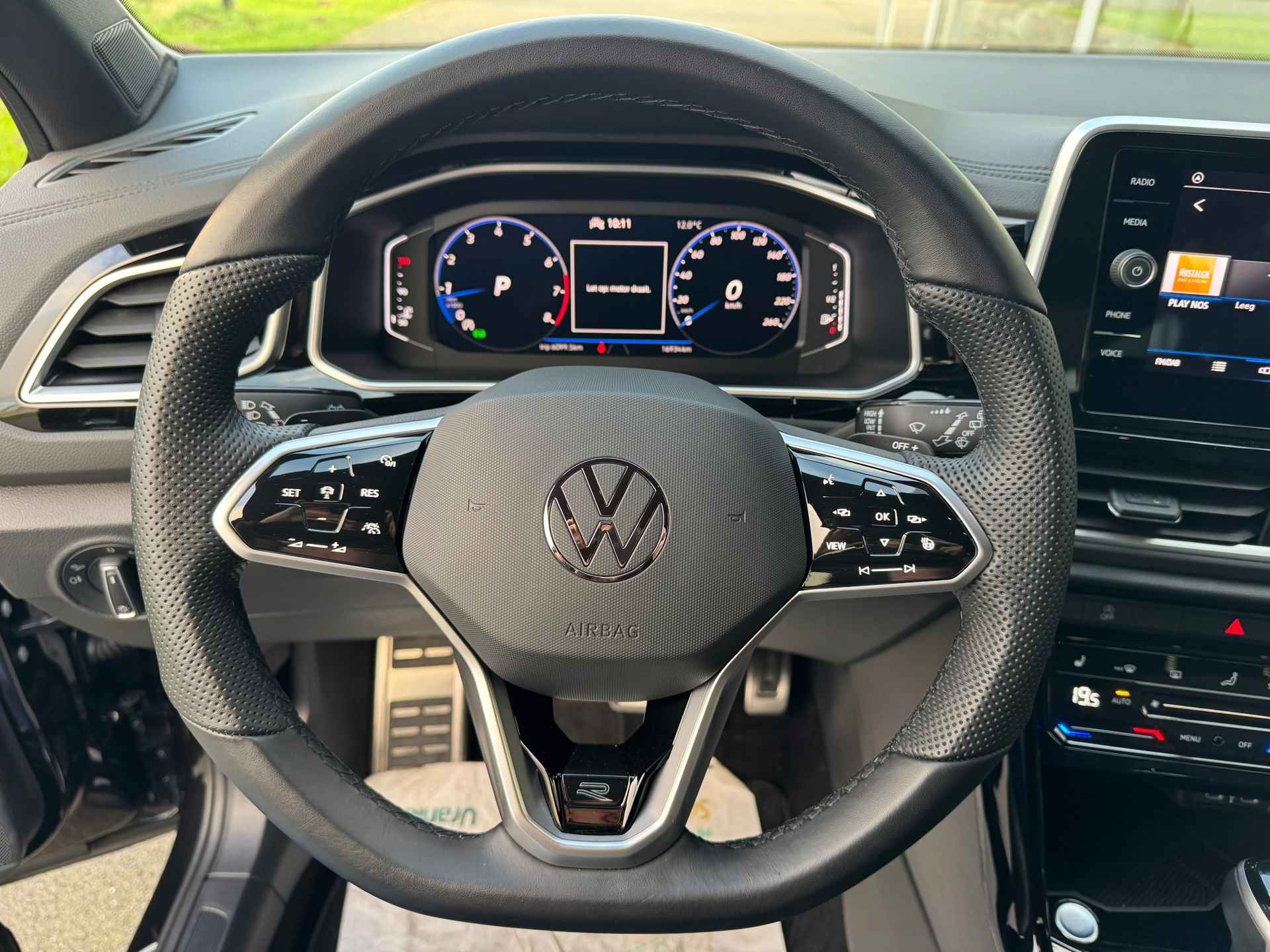 Volkswagen T-Roc 1.5 TSI R-Line Business automaat , camera , elektrische achterklep , apple-carplay, stuurverwarming - 16/30