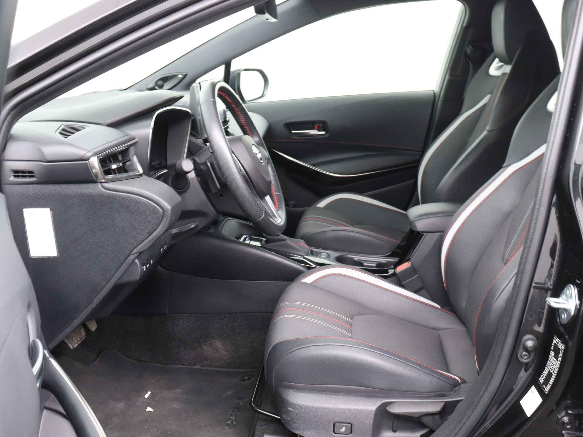 Toyota Corolla Touring Sports 2.0 Hybrid Business GR-Sport | JBL | Head-Up Display | Navigatie | Elektrische Achterklep | Norbert Hattink ovb TFS - 20/47