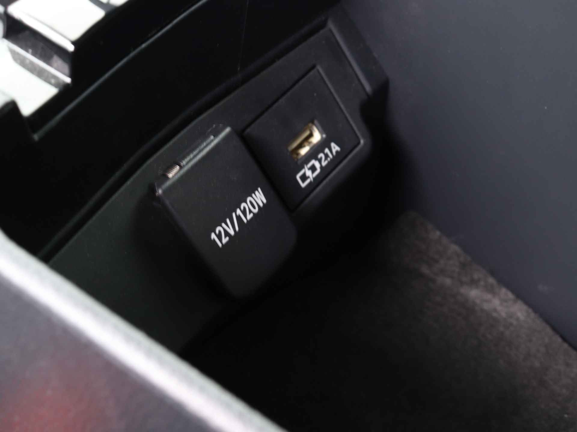 Toyota Corolla Touring Sports 2.0 Hybrid Business GR-Sport | JBL | Head-Up Display | Navigatie | Elektrische Achterklep | Norbert Hattink ovb TFS - 35/47