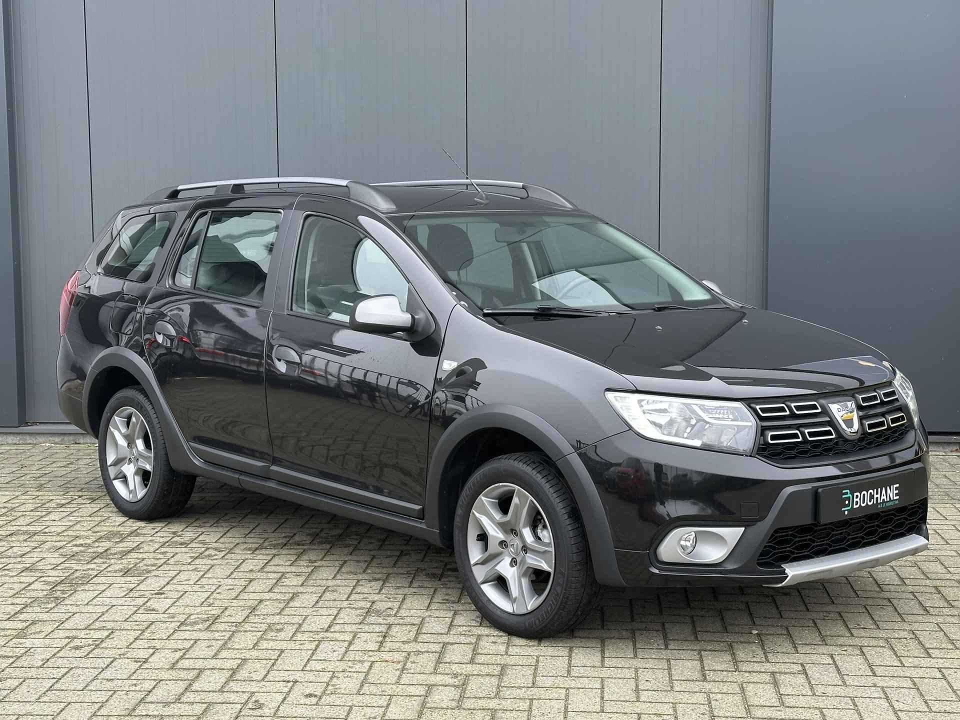 Dacia Logan MCV TCe 90 Stepway | Achteruitrijcamera | Stoelverwarming | Navigatie | Parkeersensoren - 5/33