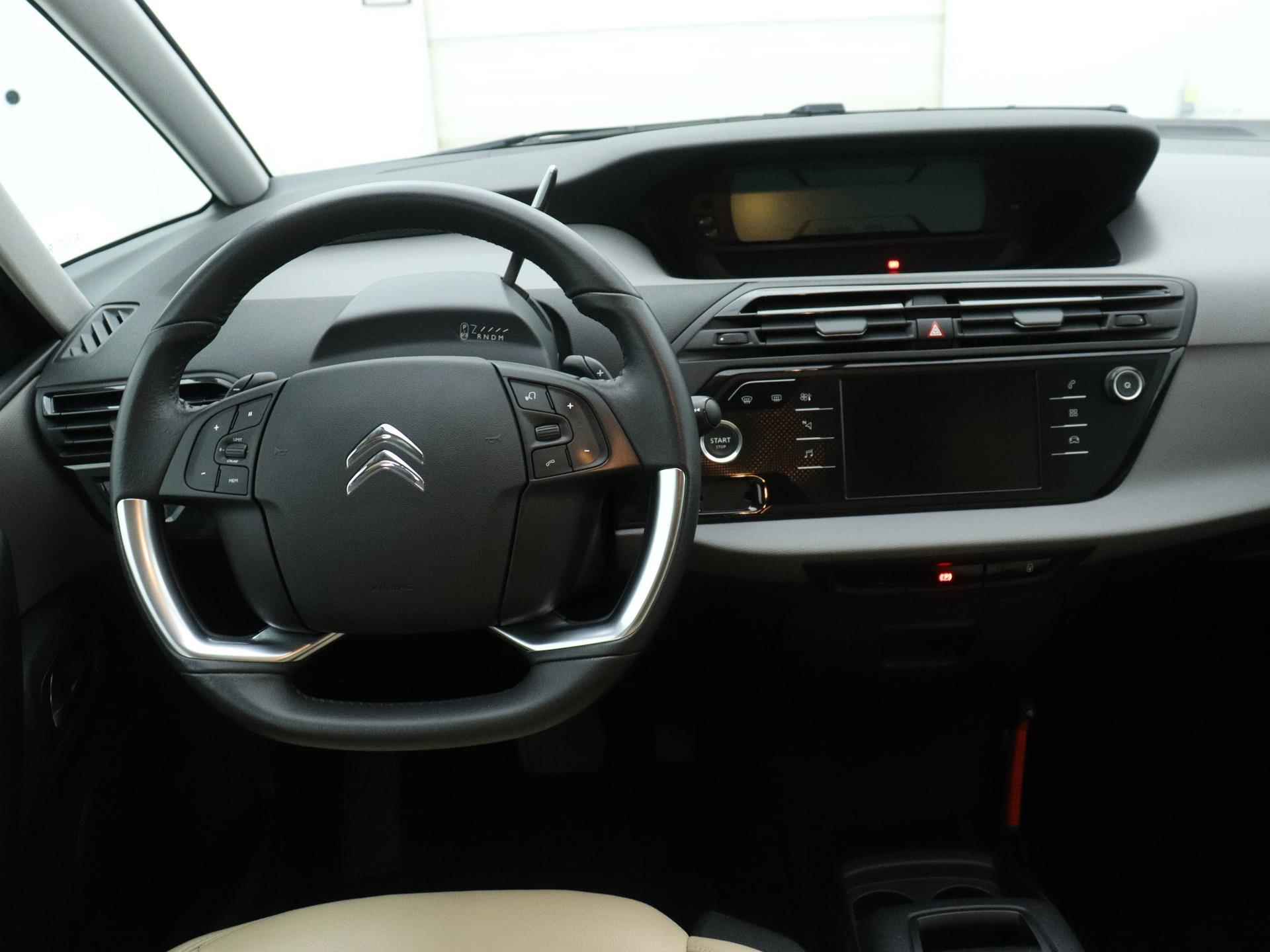Citroen C4 Picasso Selection 130pk Automaat | Navigatie | Climate Control | Parkeersensoren Achter | Lederen Bekleding | Apple Carplay/Android Auto - 18/31