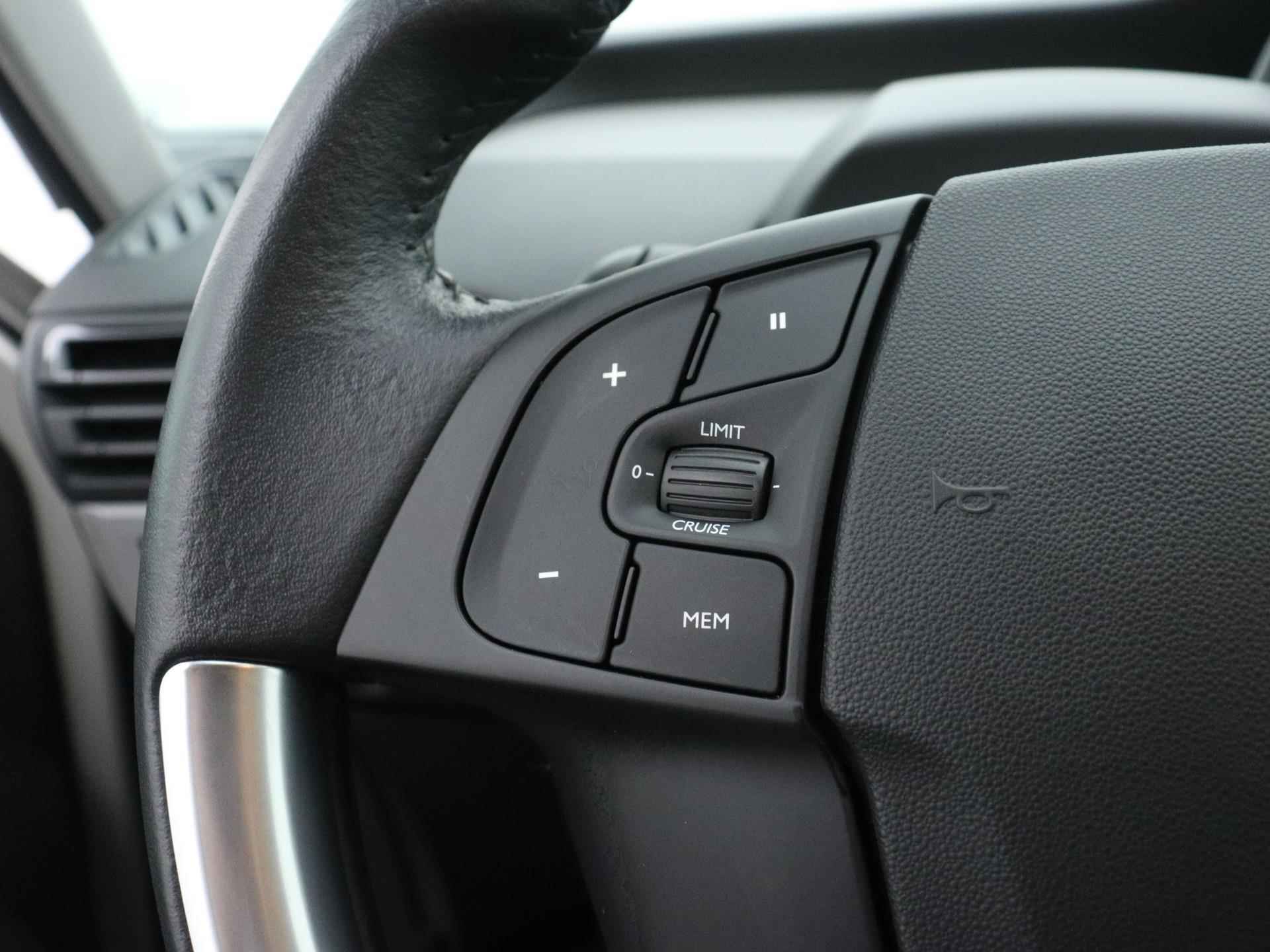 Citroen C4 Picasso Selection 130pk Automaat | Navigatie | Climate Control | Parkeersensoren Achter | Lederen Bekleding | Apple Carplay/Android Auto - 23/31