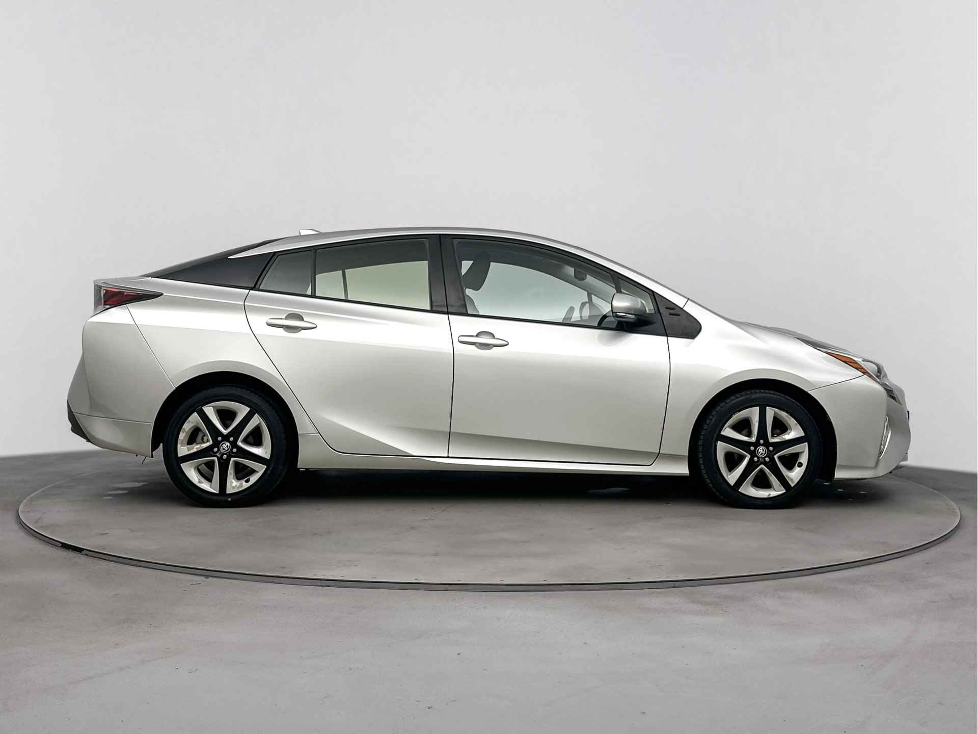 Toyota Prius 1.8 First Edition Limited | Navigatie | Trekhaak | Stoelverwarming | Head up Display | Airco Aut. | - 14/41