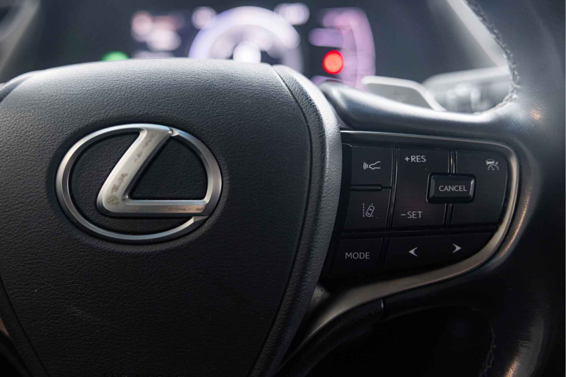 Lexus ES 300h Preference Line Business | Adaptive Cruise Control | Stoelverwarming | Apple Carplay | - 21/64