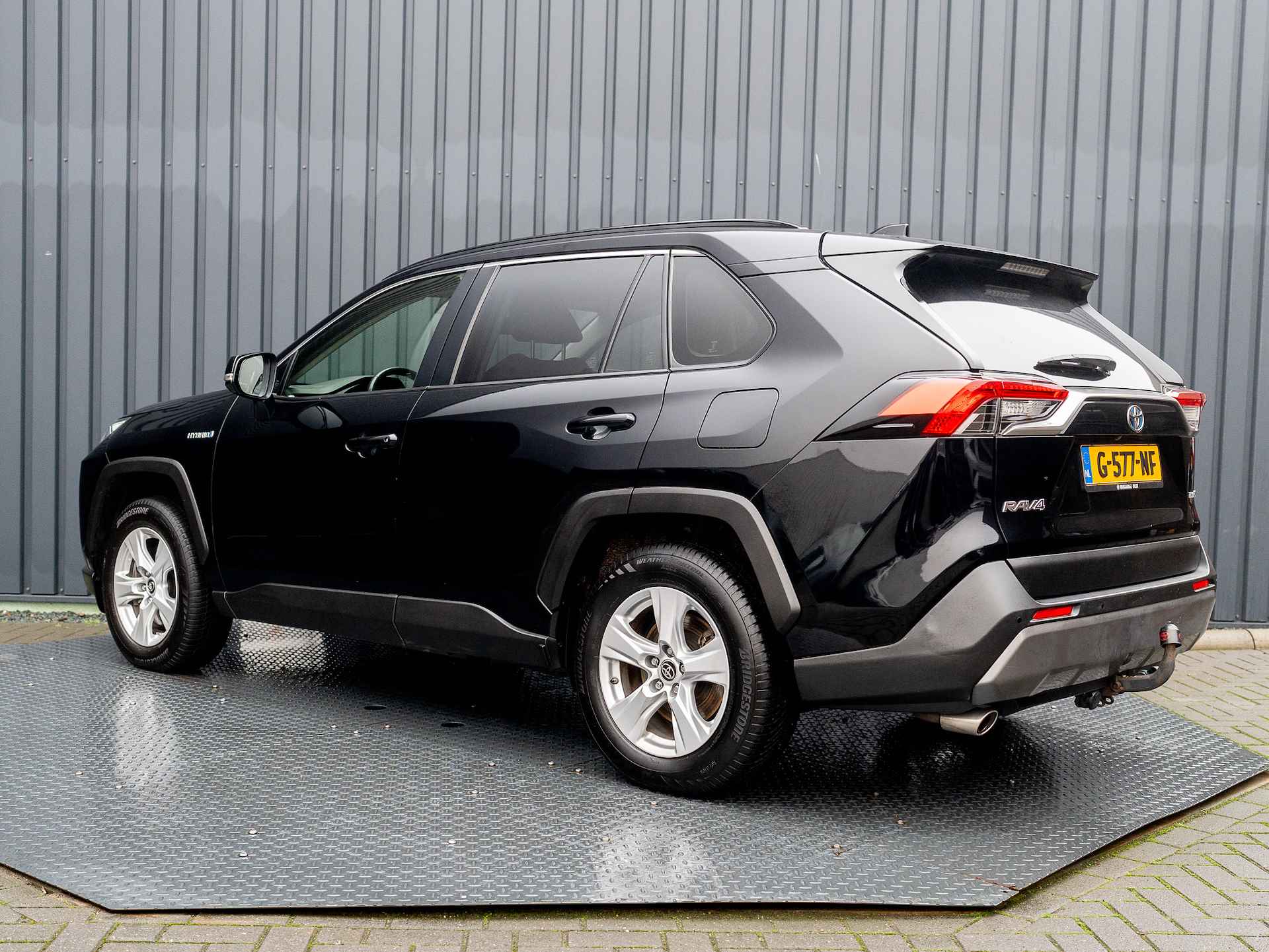 Toyota RAV4 2.5 Hybrid AWD Business Intro | Trekhaak afnb. | Bearlock | Stoelverw. | Parkeersensoren V&A | Navi | Camera | Prijs Rijklaar!! - 4/43