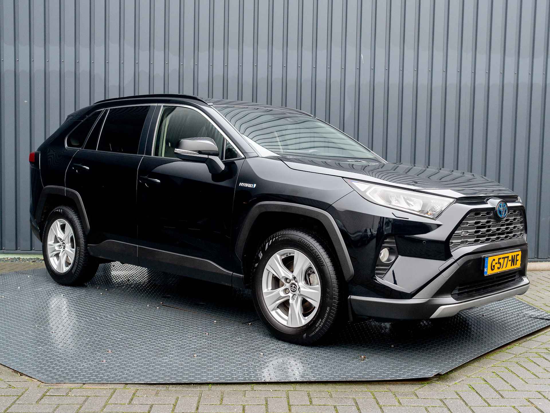 Toyota RAV4 2.5 Hybrid AWD Business Intro | Trekhaak afnb. | Bearlock | Stoelverw. | Parkeersensoren V&A | Navi | Camera | Prijs Rijklaar!! - 21/43