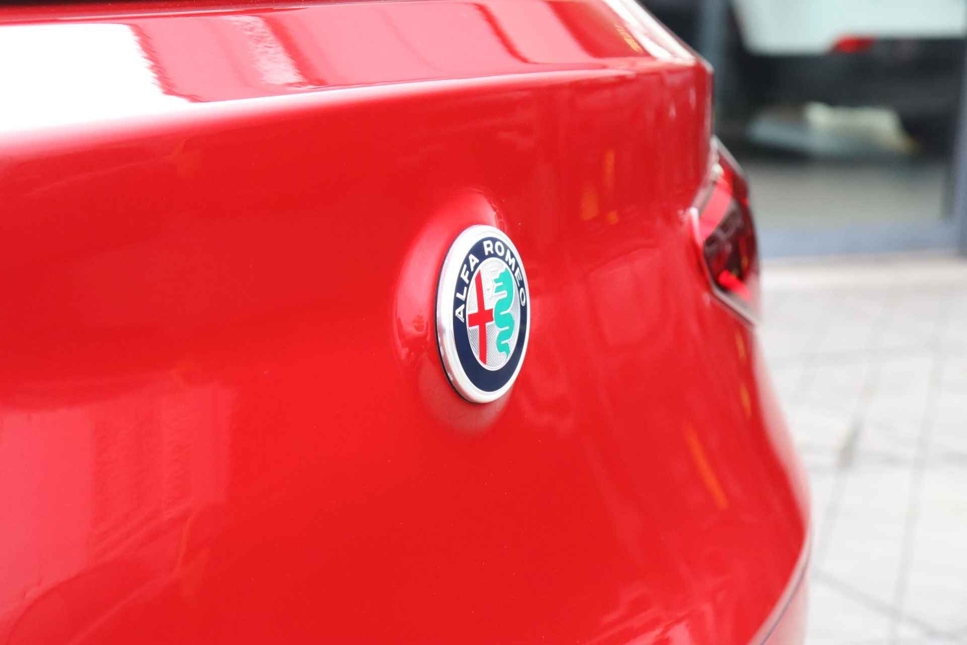 Alfa Romeo Stelvio 2.9 V6 510pk AWD Quadrifoglio / Panoramadak / HK Audio - 6/83