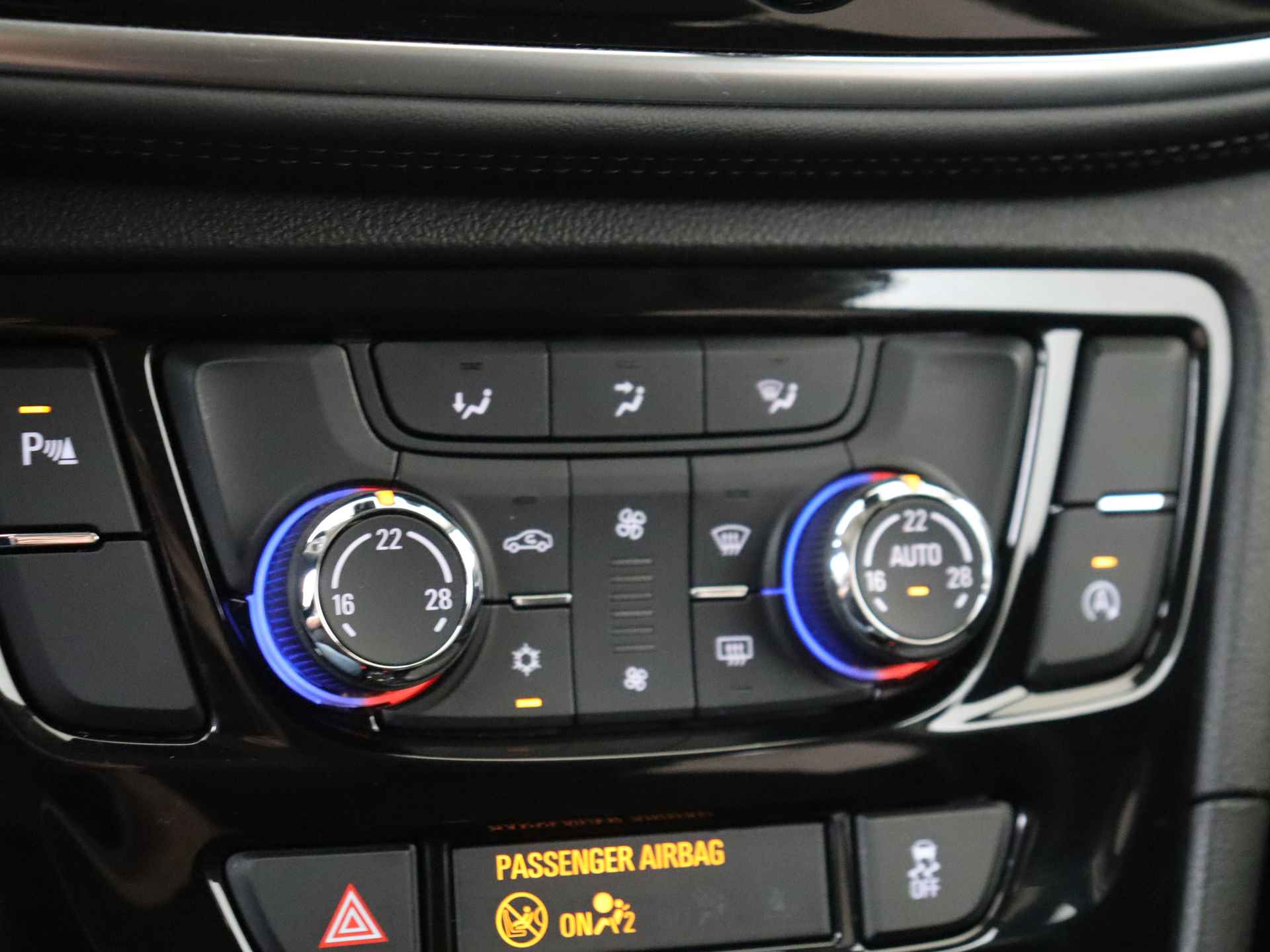 Opel Mokka X 1.4 Turbo Innovation Navigatie | Climate Control - 19/39