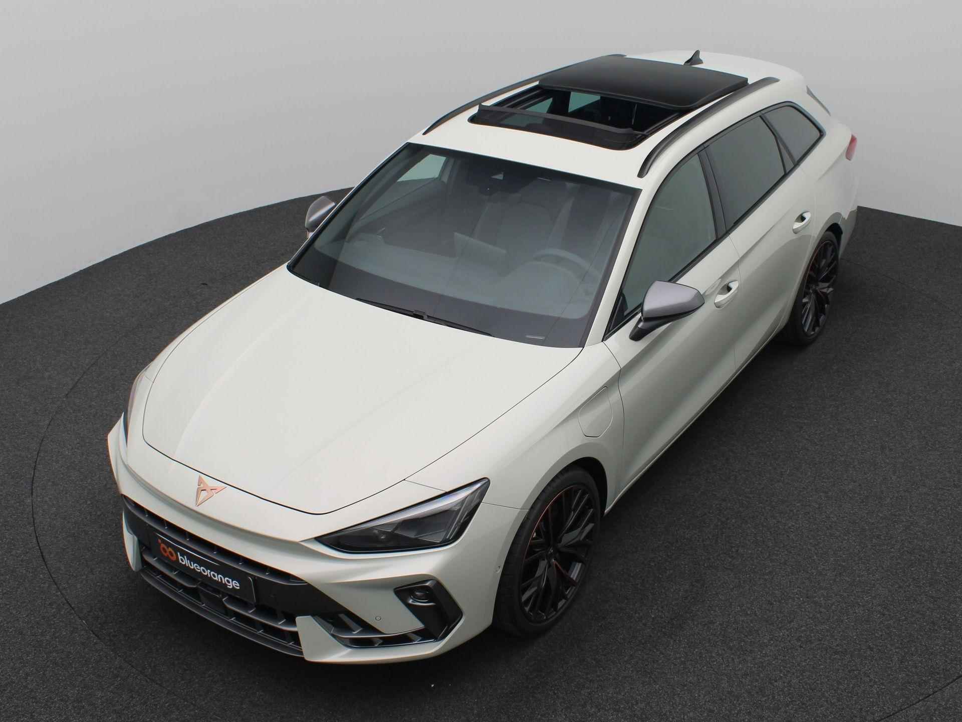 CUPRA Leon Sportstourer 1.5 TSI e-Hybrid VZ Performance 272 PK DSG matrix led, schuif-kanteldak, achteruitrijcamera, stuur-stoelverwarming, adaptive cruise met travel assist, elek. verstelbare voorstoel, side assist, keyless, 19" lichtmetaal - 14/59