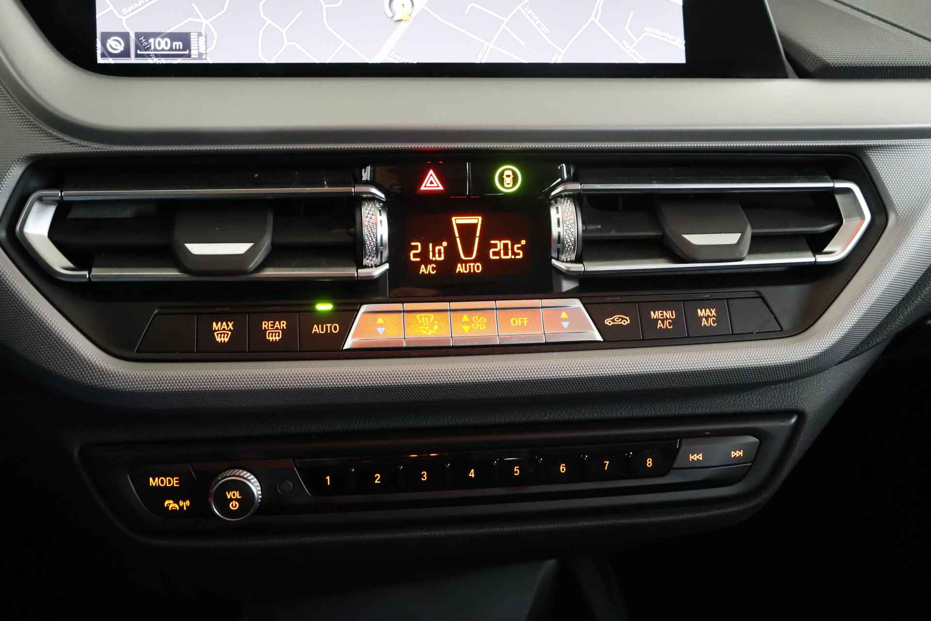 BMW 1-serie 118i Business Edition / LED / Navi / CarPlay / Cruisecontrol - 15/25