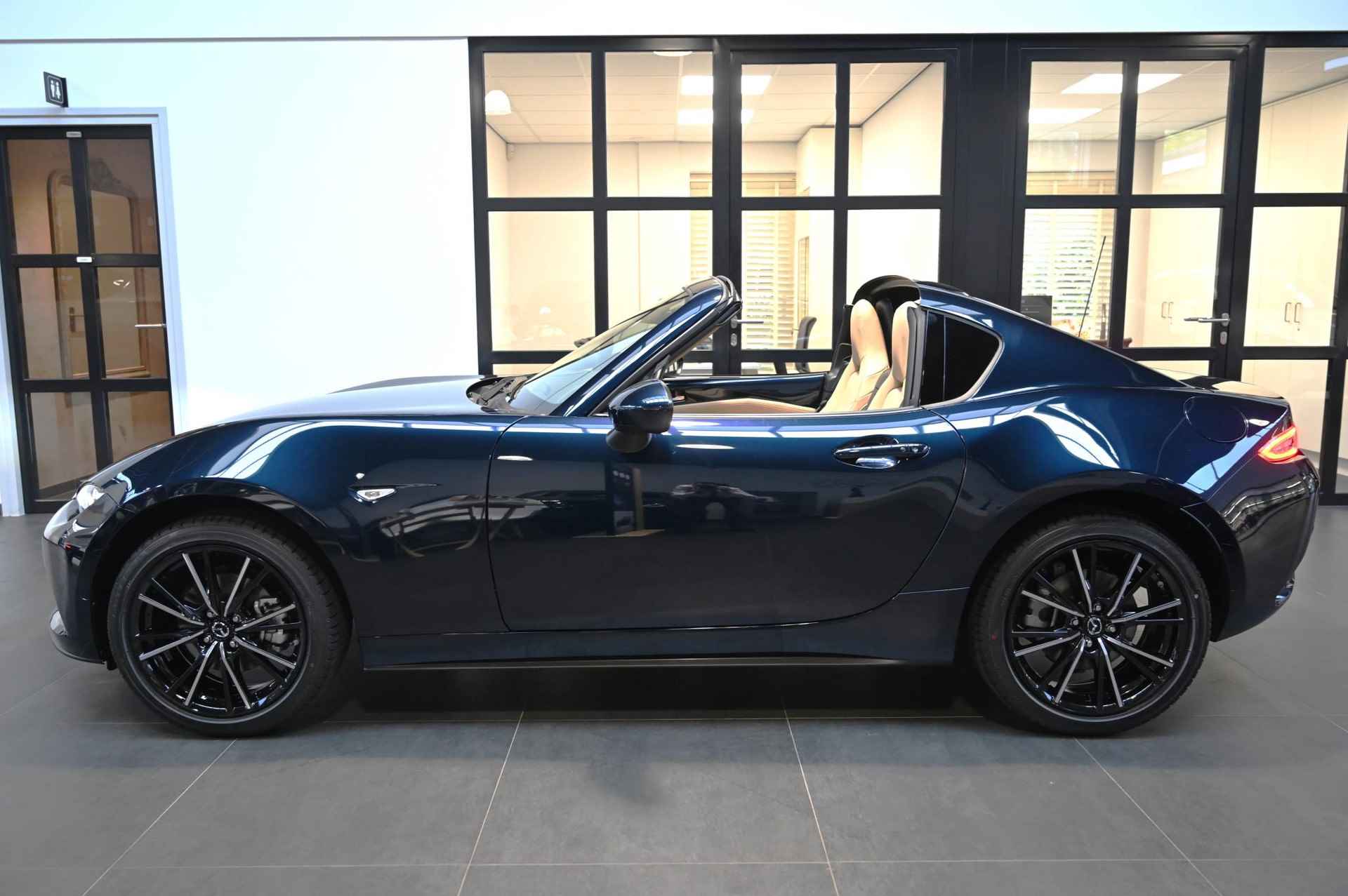 Mazda MX-5 RF SkyActiv-G 184 6MT Kazari Model 2024 *Actie: nu met €3.000 inruilvoordeel* - 2/61