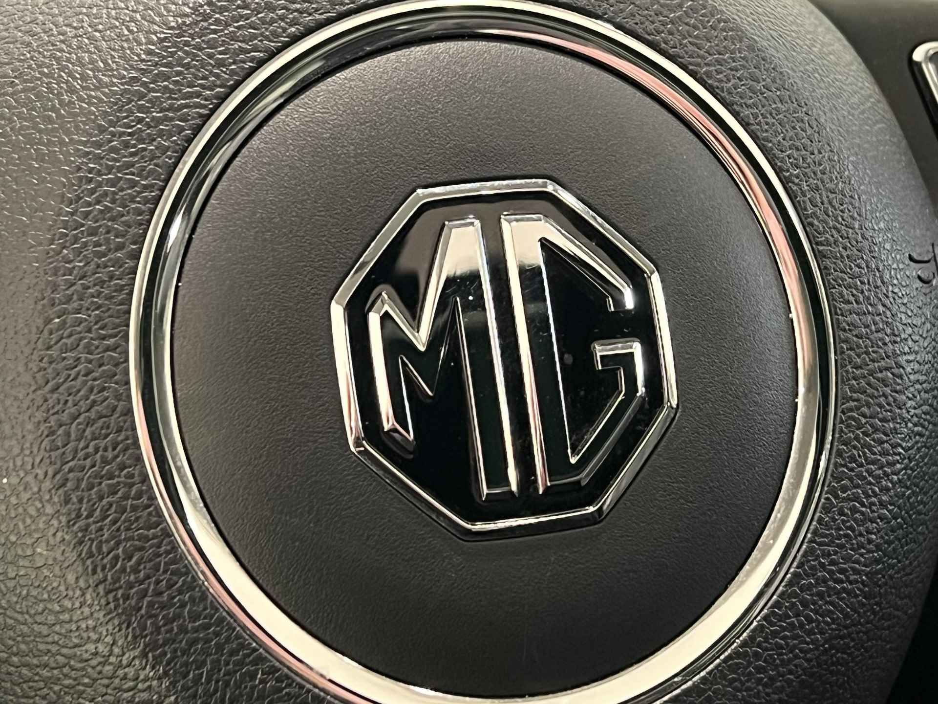 MG Marvel R Luxury 70 kWh - 28/46