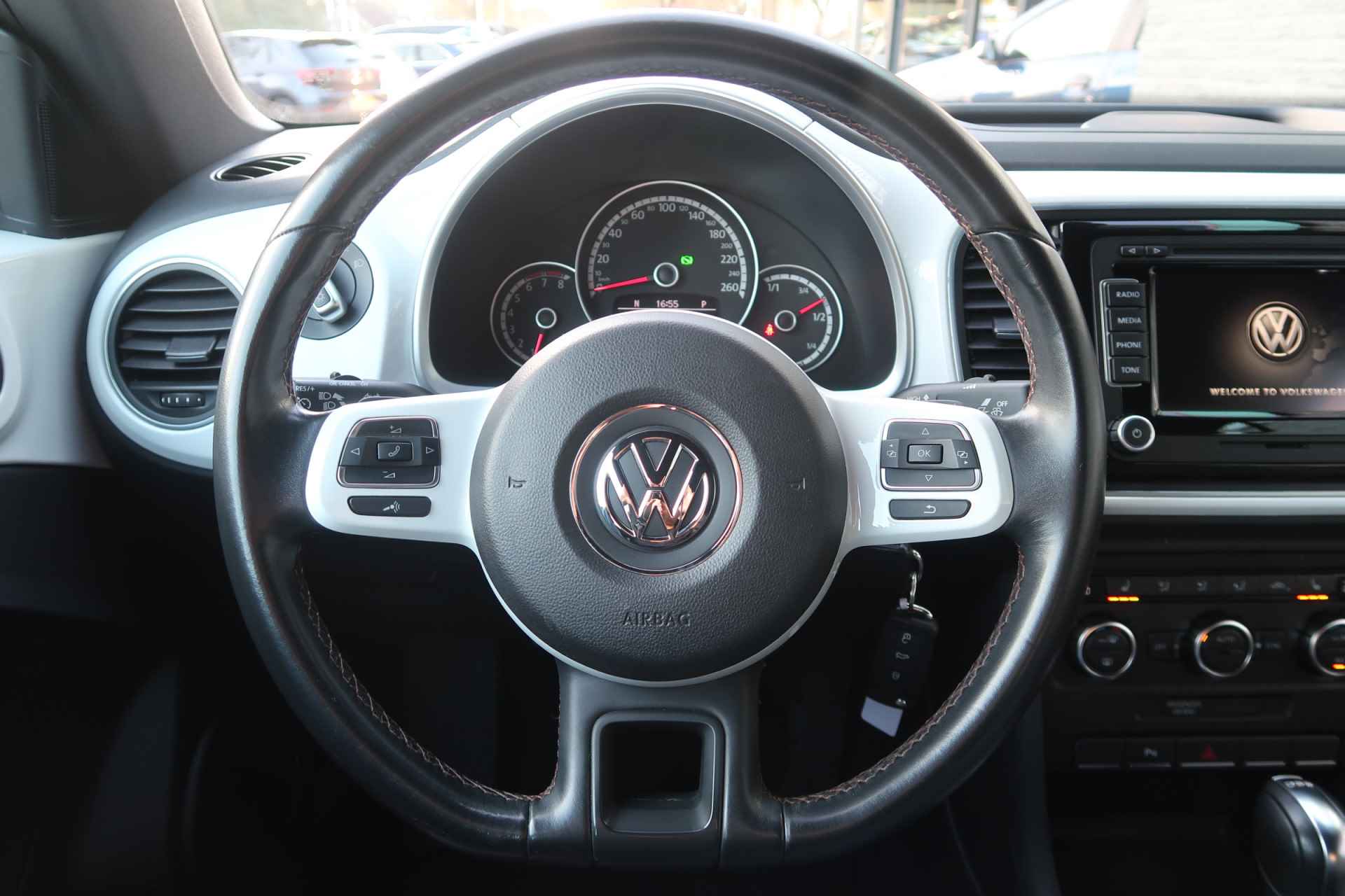 Volkswagen Beetle Cabriolet 1.4 TSI Sport Zeer mooie en exclusive beetle vol options - 30/36