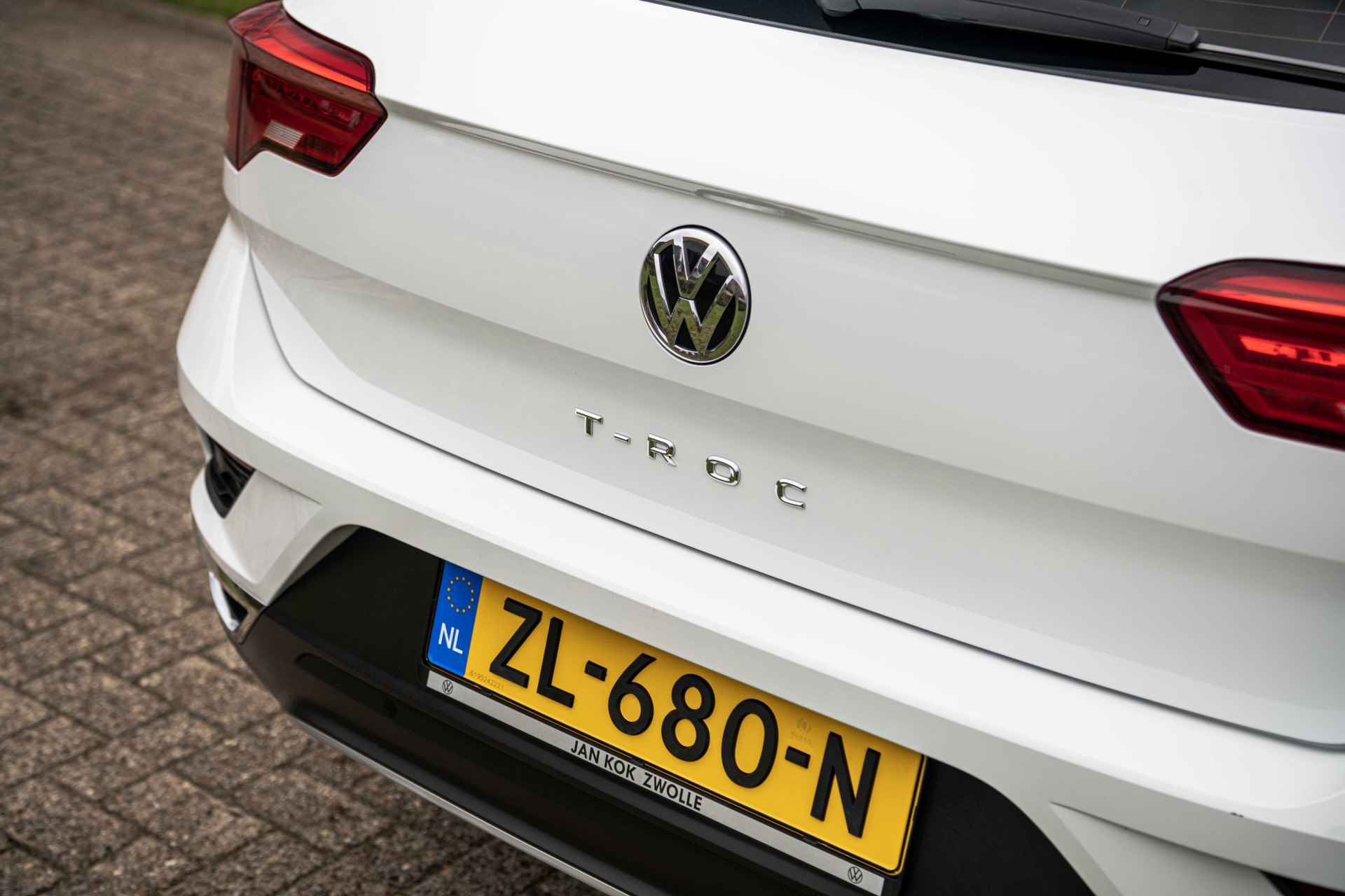 Volkswagen T-Roc 1.0 TSi 115 pk Style | Navigatie | Parkeersensoren | Trekhaak - 40/41