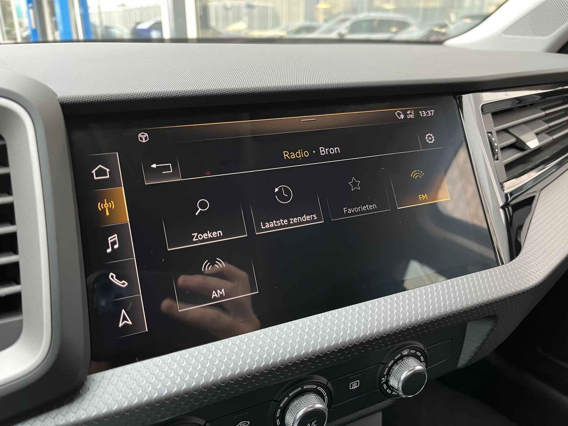 Audi A1 Sportback 25 TFSI Pro Line / AUTOMAAT/ CRUISE/ APPLE CARPLAY/ ANDROID AUTO/ AIRCO/ PARK. SENSOREN/ VIRTUAL COCKPIT/ 15"LMV - 19/36