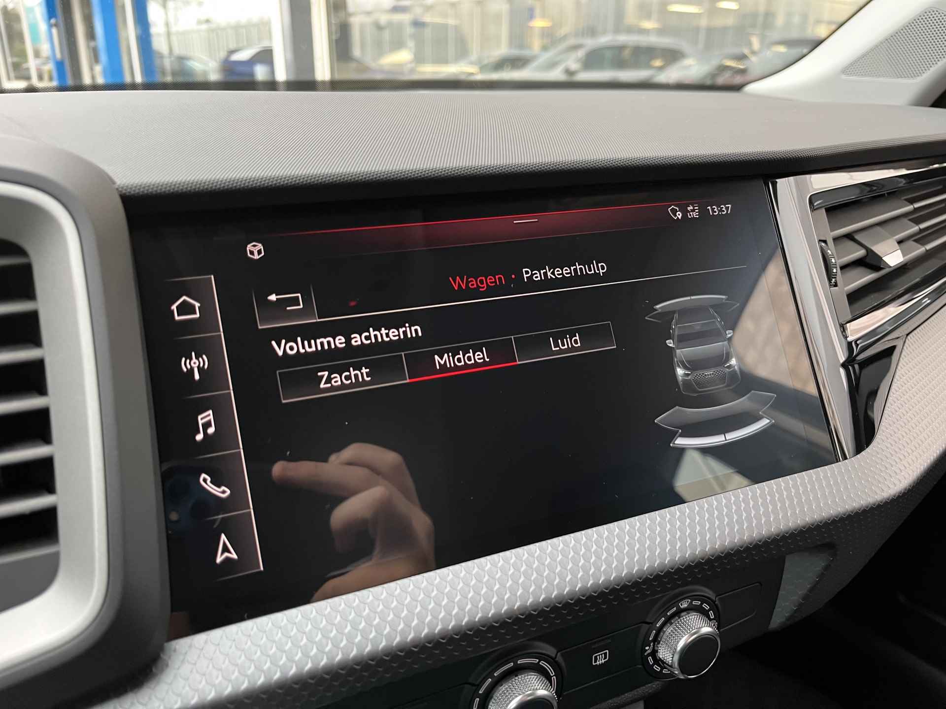 Audi A1 Sportback 25 TFSI Pro Line / AUTOMAAT/ CRUISE/ APPLE CARPLAY/ ANDROID AUTO/ AIRCO/ PARK. SENSOREN/ VIRTUAL COCKPIT/ 15"LMV - 22/36