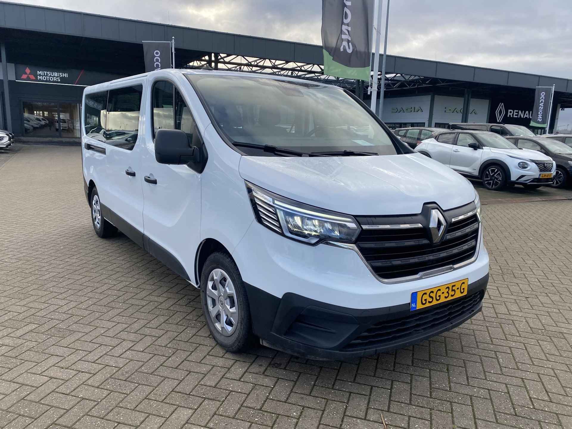 Renault Trafic 9 - Persoons 2.0 DCI 81KW - 4/17