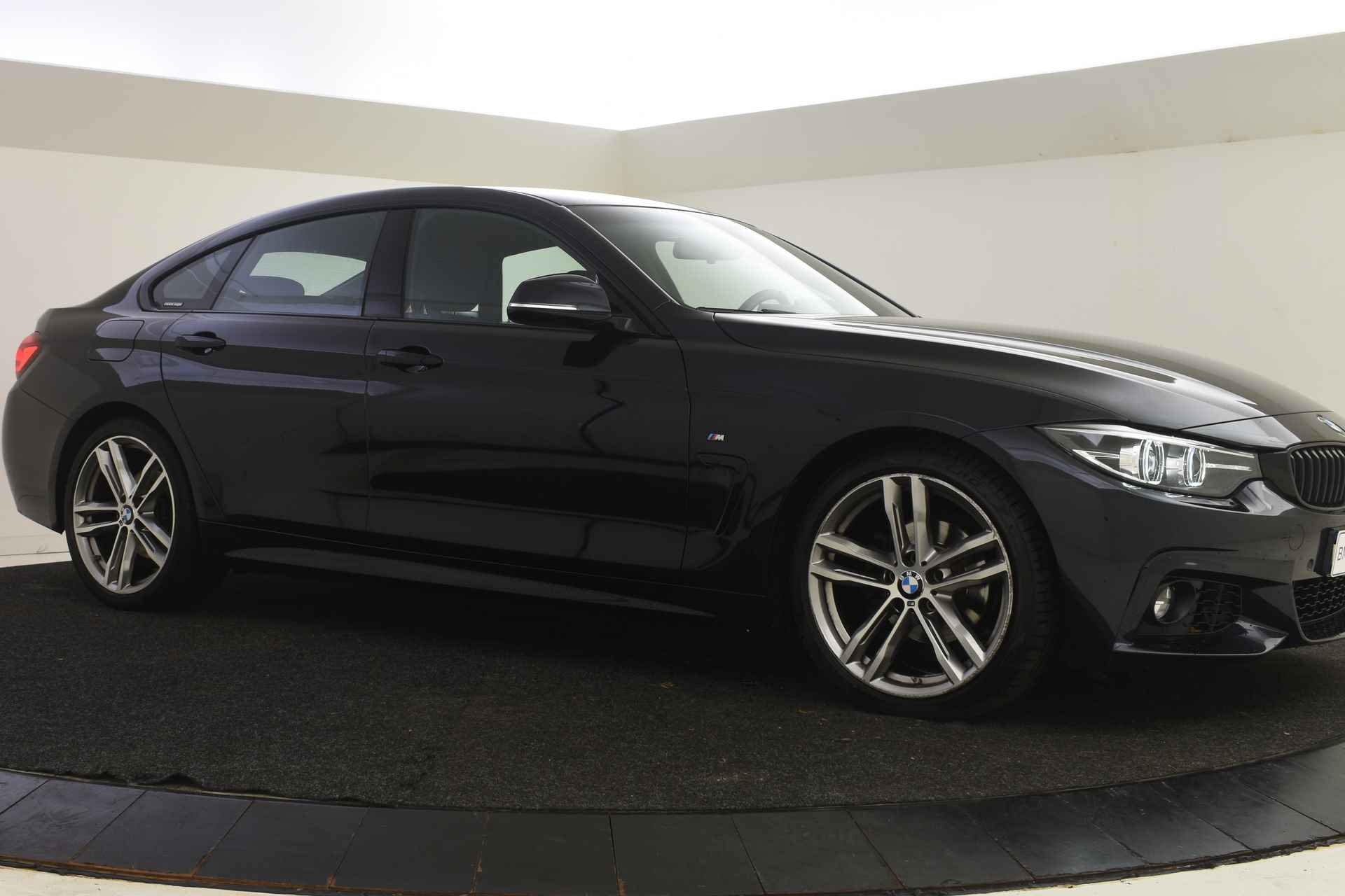 BMW 4 Serie Gran Coupé 418i Executive M Sport Automaat / Sportstoelen / Navigatie Professional / Cruise Control / M Sportonderstel - 23/46