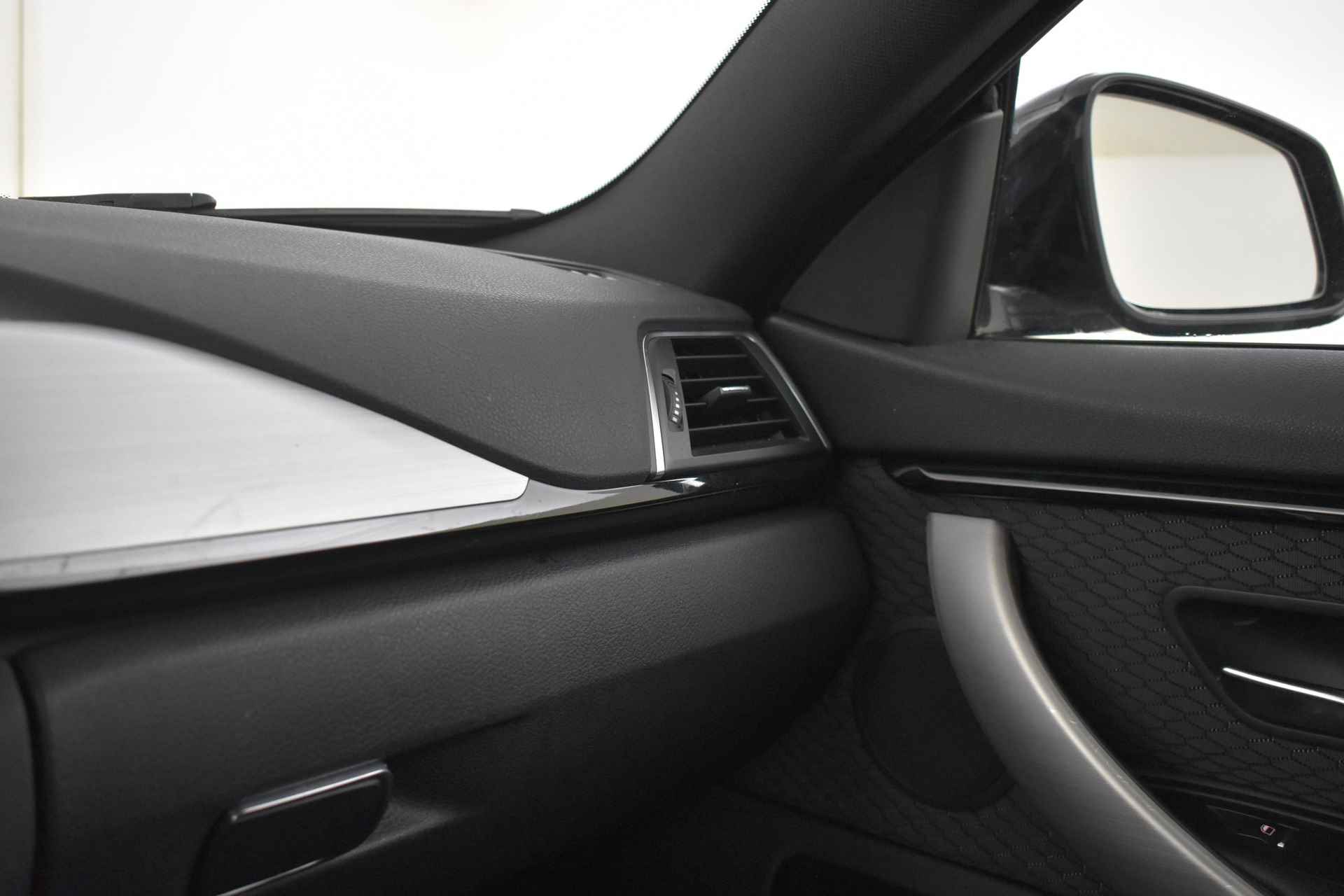 BMW 4 Serie Gran Coupé 418i Executive M Sport Automaat / Sportstoelen / Navigatie Professional / Cruise Control / M Sportonderstel - 41/46