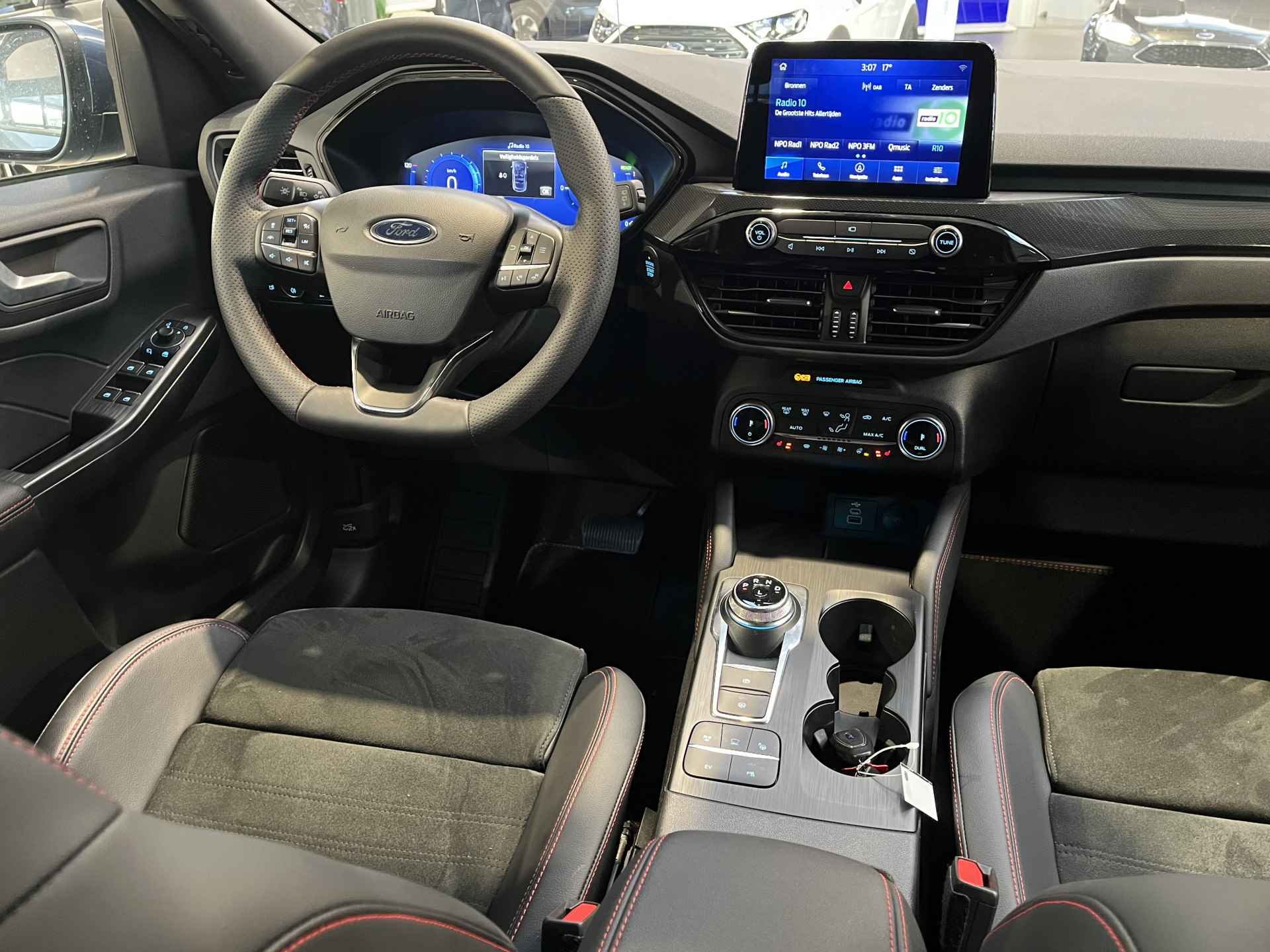 Ford Kuga 2.5 PHEV 225pk ST-Line X | Trekhaak I 20" | Adapt Cruise | Winter Pack I AGR | 2 Camera's | fabr. gar. tm 12-2027 - 29/39