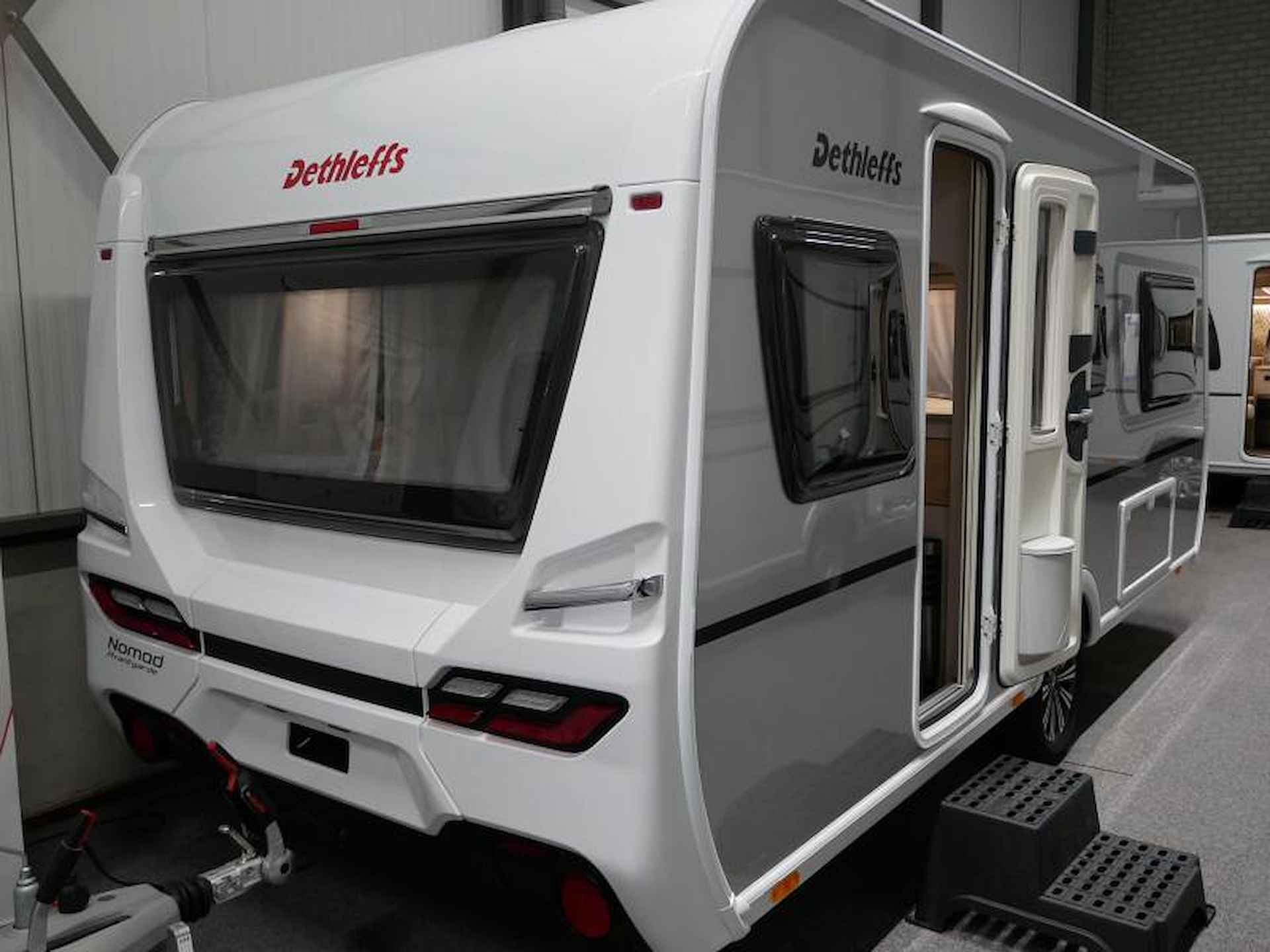 Dethleffs Nomad Avantgarde 460 EL GRATIS MOVER/ AIRCO - 3/16