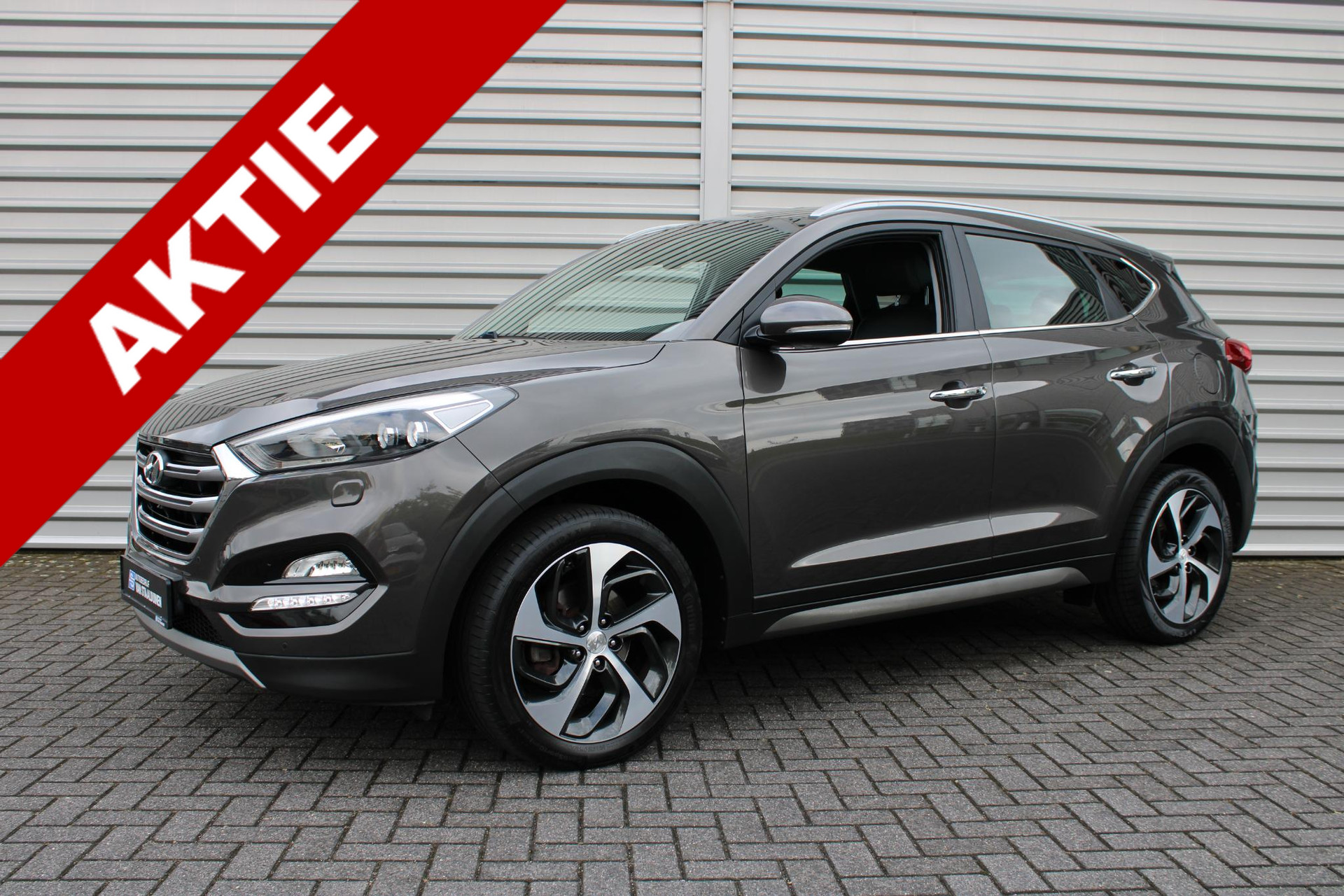 Hyundai Tucson 1.6 T-GDi Premium ACTIE PRIJS WEKEN: VAN €19.995,- euro voor €19.495,- euro Rijklaar!