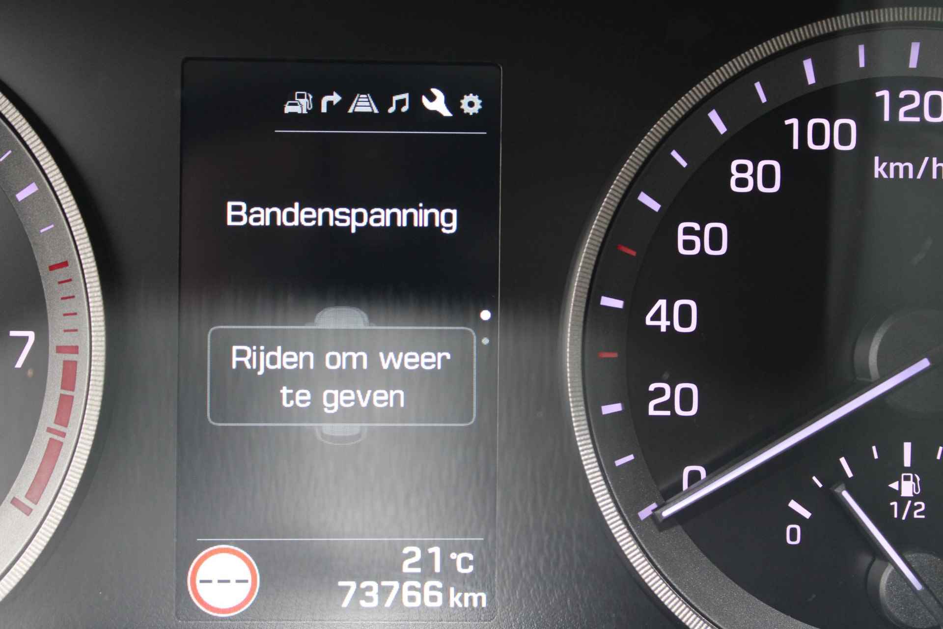 Hyundai Tucson 1.6 T-GDi Premium Leer| Climate Controle| Navigatie| Dealer onderhouden| 1900kg trekgewicht| Lichtmetalen velgen - 37/68