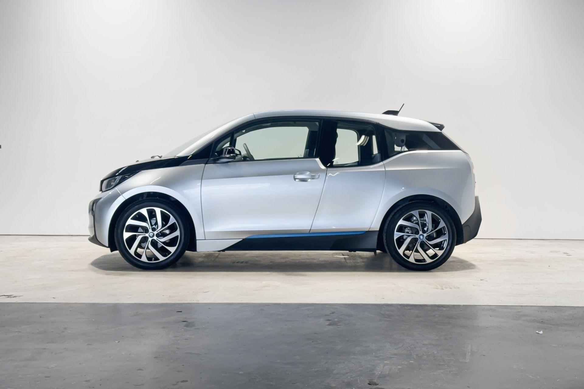 BMW i3 Comfort Advance - 2/22