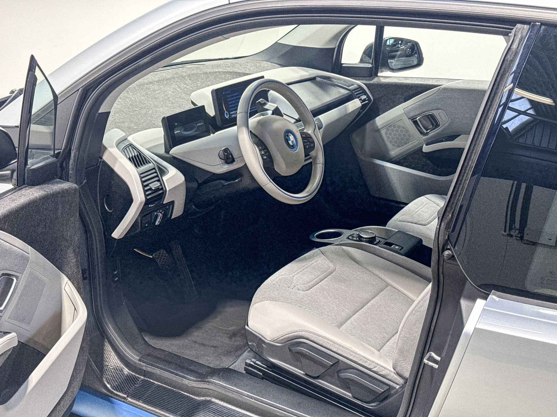 BMW i3 Comfort Advance - 8/22