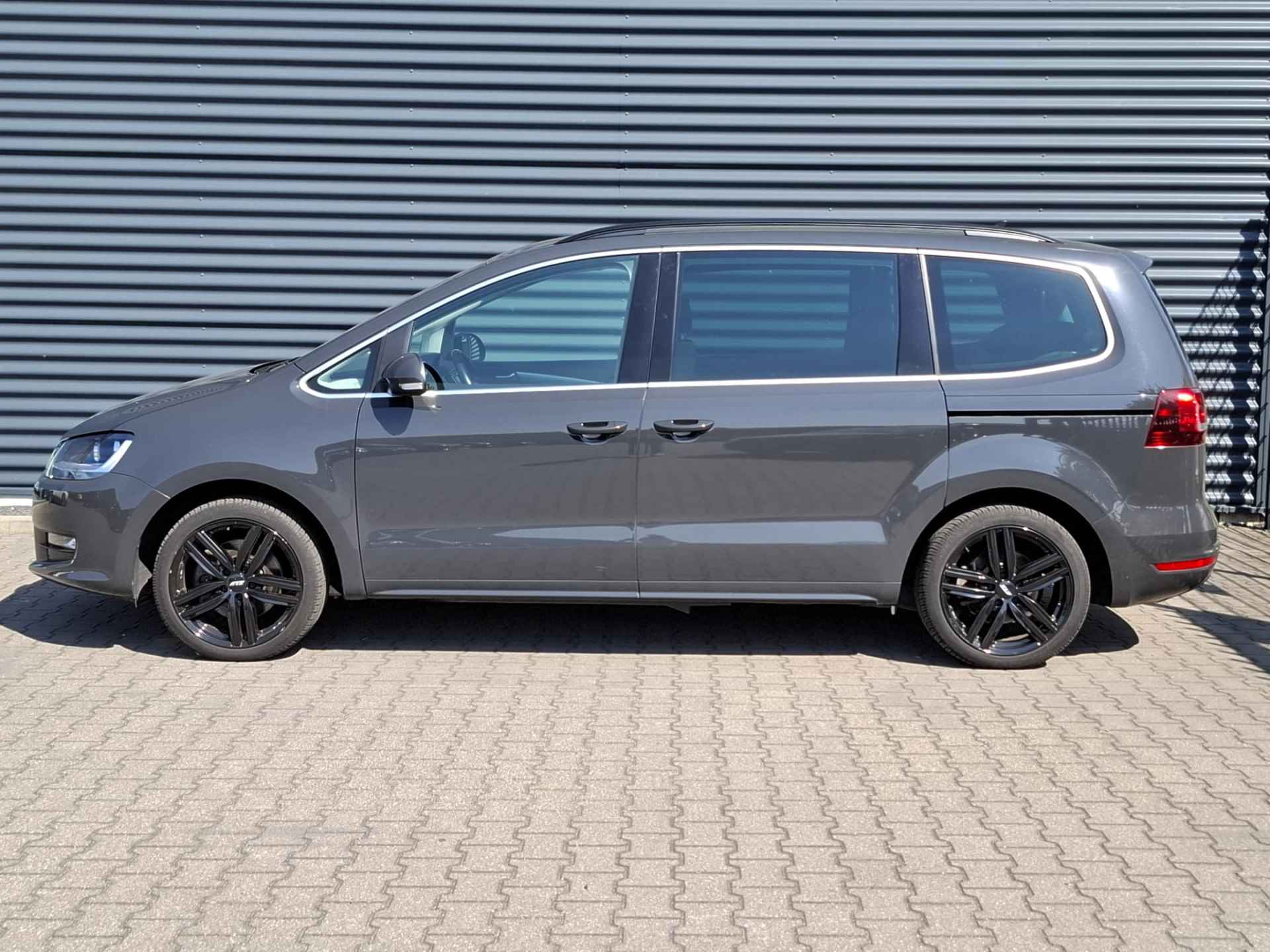 Volkswagen Sharan 1.4 TSI 150pk DSG Comfortline 7 Persoons | Navigatie | Cruise Control | Climate Control | L.M. 18" | Stoelverwarming | - 3/13