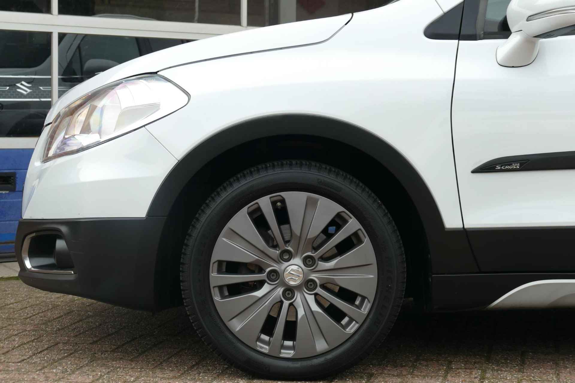 Suzuki SX4 S-Cross 1.6 Exclusive - 4/29