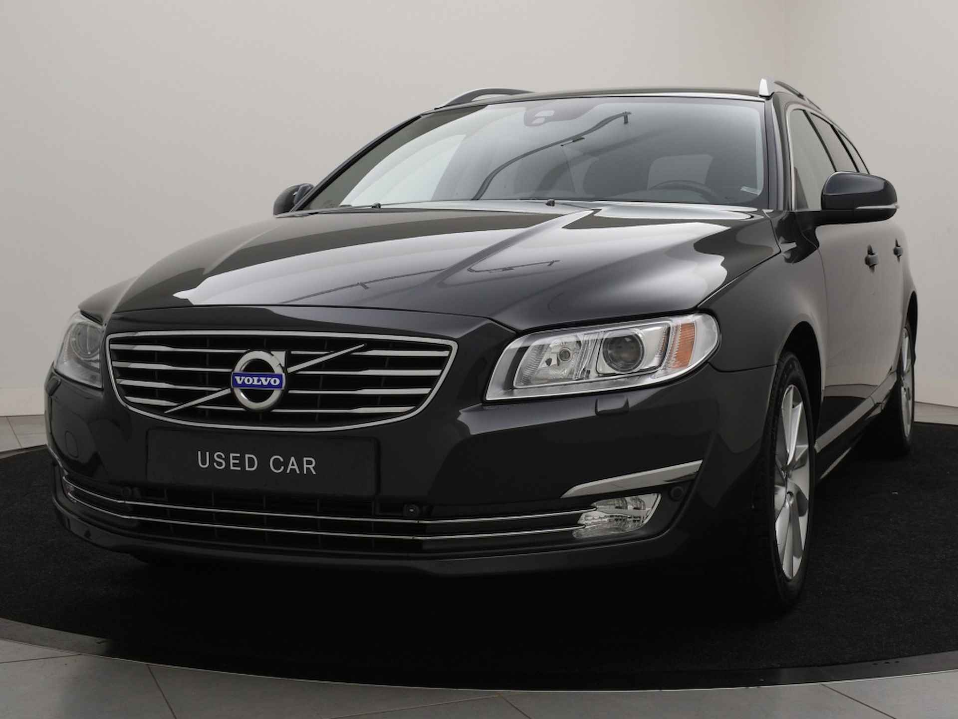 Volvo V70 T4 AUT(6) POLAR+ LUXURY LINE STOELVENTILATIE PARK ASSIST XENON S - 2/36