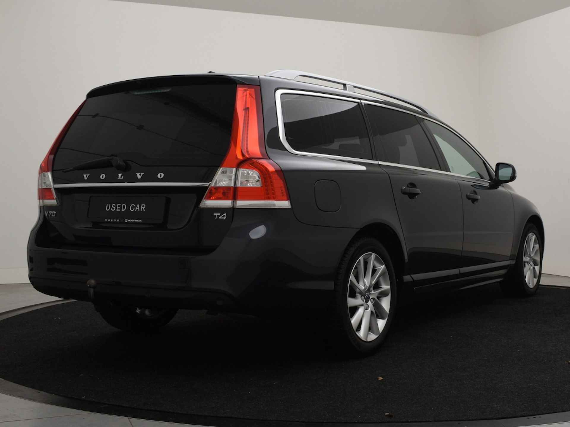 Volvo V70 T4 AUT(6) POLAR+ LUXURY LINE STOELVENTILATIE PARK ASSIST XENON S - 3/36