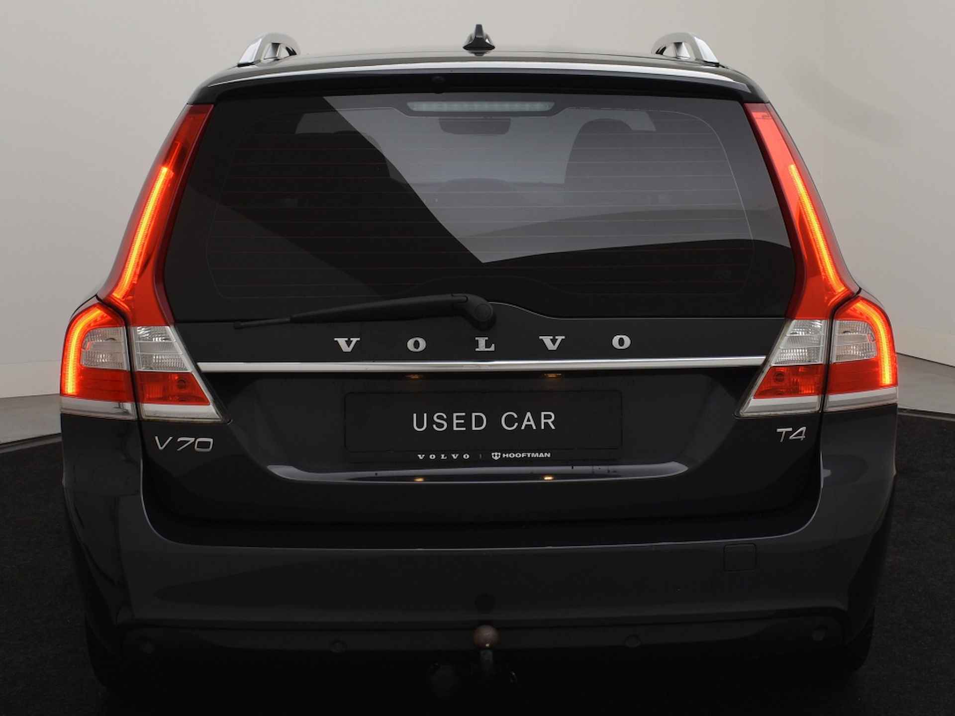 Volvo V70 T4 AUT(6) POLAR+ LUXURY LINE STOELVENTILATIE PARK ASSIST XENON S - 5/36