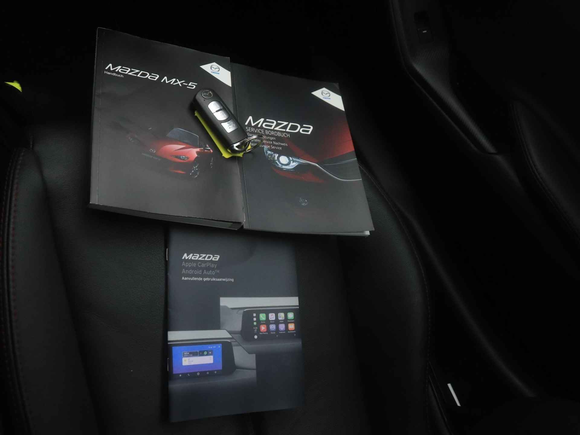 Mazda MX-5 Roadster 2.0 SkyActiv-G GT-M met Apple CarPlay en all-weather banden : dealer onderhouden - 41/50